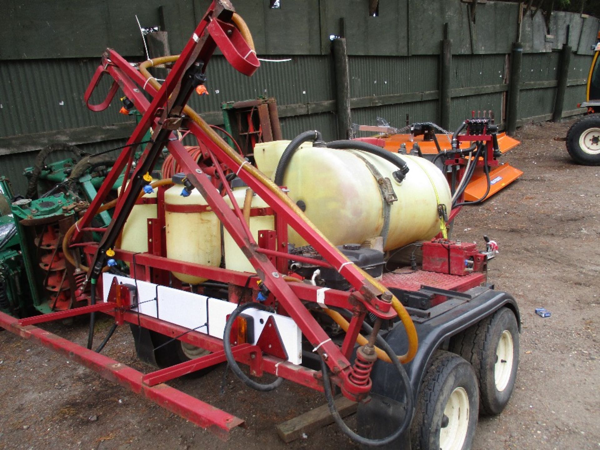 TWIN AXLED ATV TOWED SPRAYER UNIT PETROL ENGINED - Bild 6 aus 6