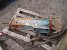 Daemo breaker for 5tonne excavator.