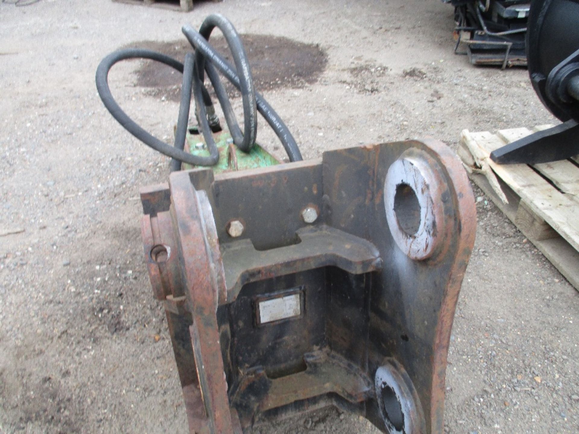 Montabert-style breaker for 14-20ton machine - Image 3 of 3