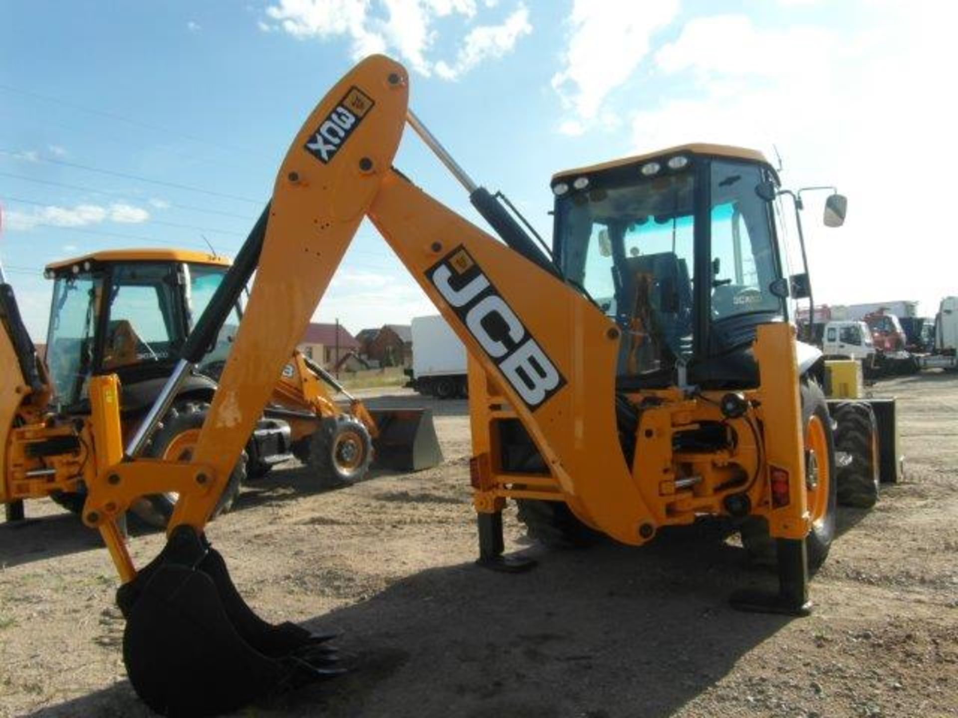 2010 NX17733 JCB 3CX4 4 x 4 TLB (Vin No:JCB3CX04C02001467)(7376 hrs ) - Image 3 of 5