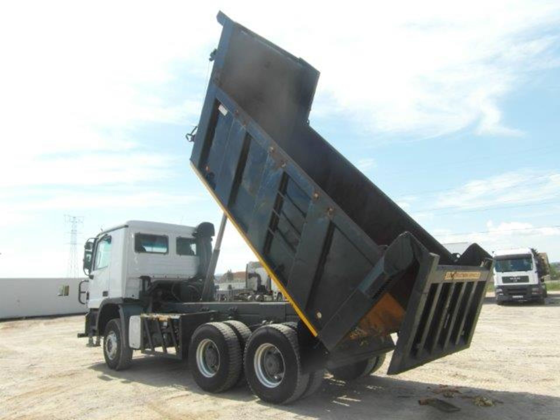 2007 DBW756L Mercedes-Benz Actros 3331 12m³ Tipper (Vin No: WDB9321616L144528 )(361869 kms ) - Image 3 of 4