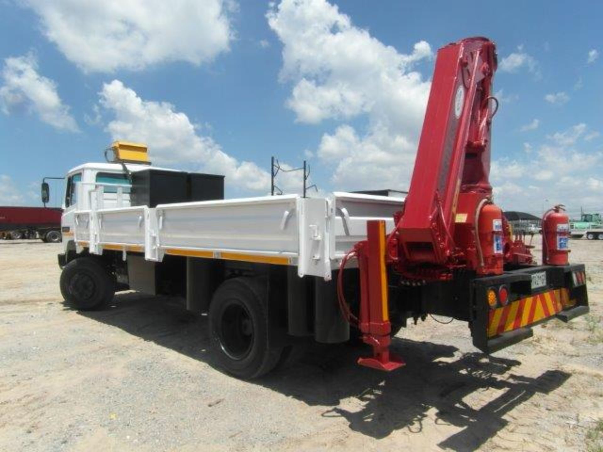 1997 BJM742GP Mercedes-Benz 1014 Dropside With Spartan 650 Hydraulic Crane (Vin No: - Image 3 of 4