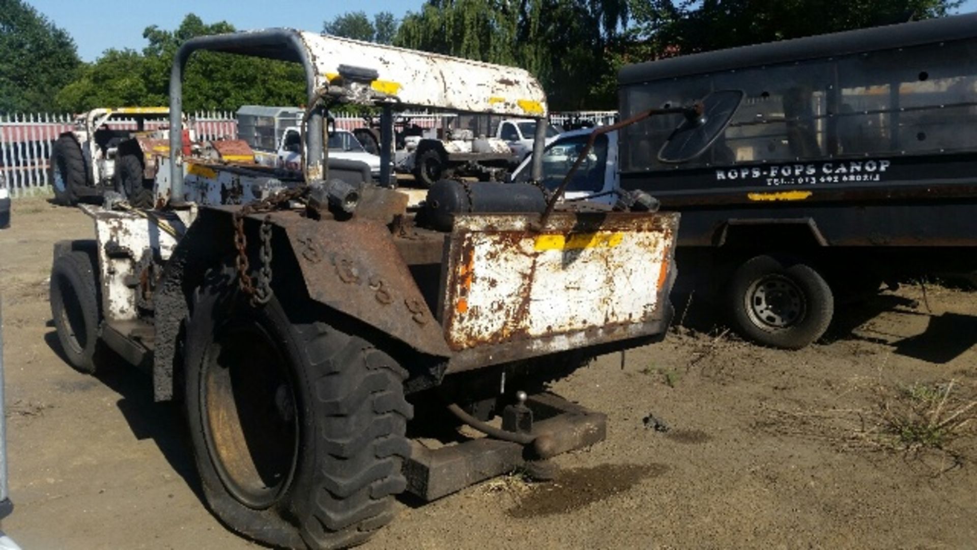 FLAMEPROOF TRACTOR - NO KEYS - NO PAPERS - Image 6 of 6