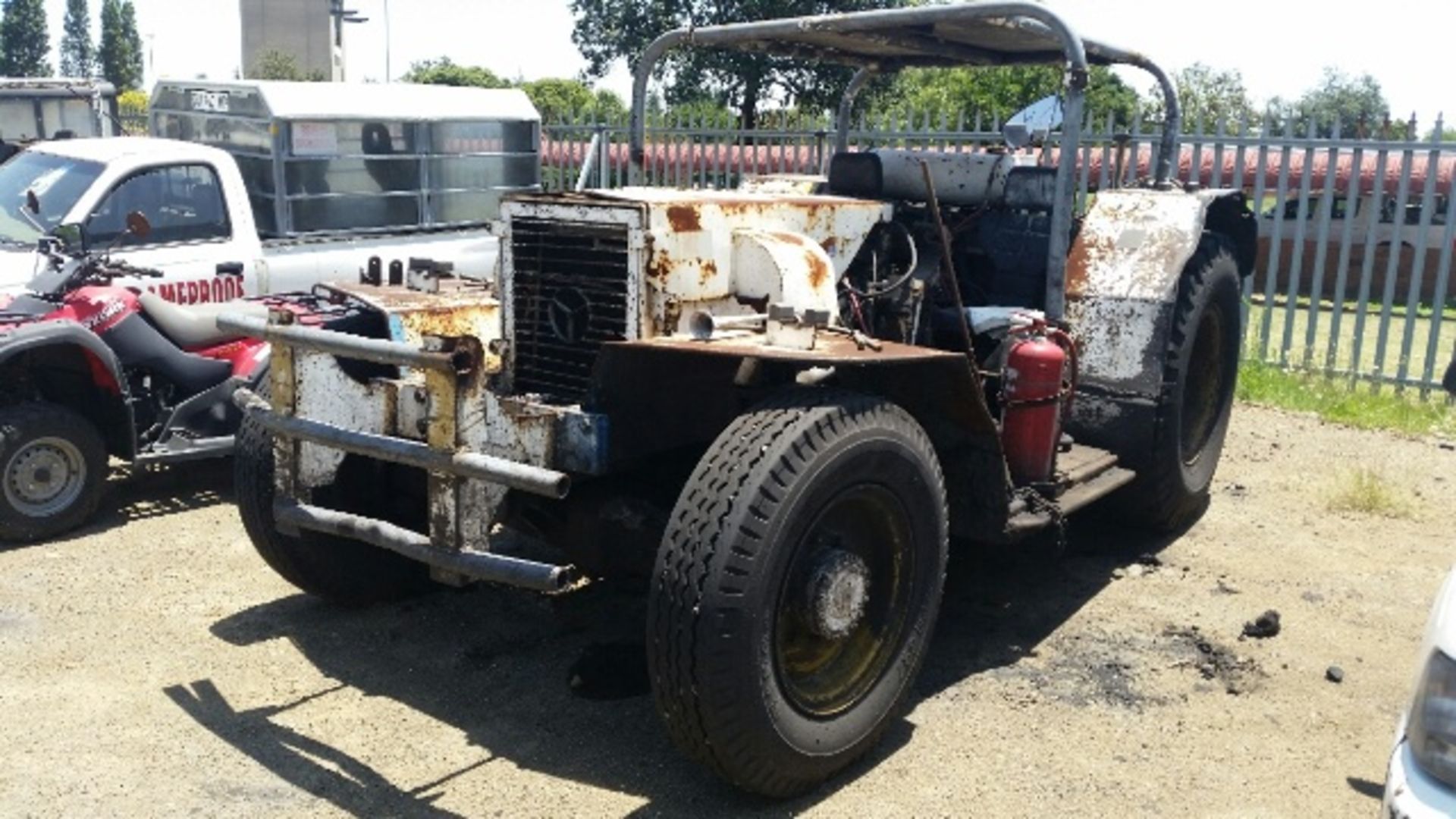 FLAMEPROOF TRACTOR (T9) - NO KEYS - NO PAPERS - Image 2 of 6