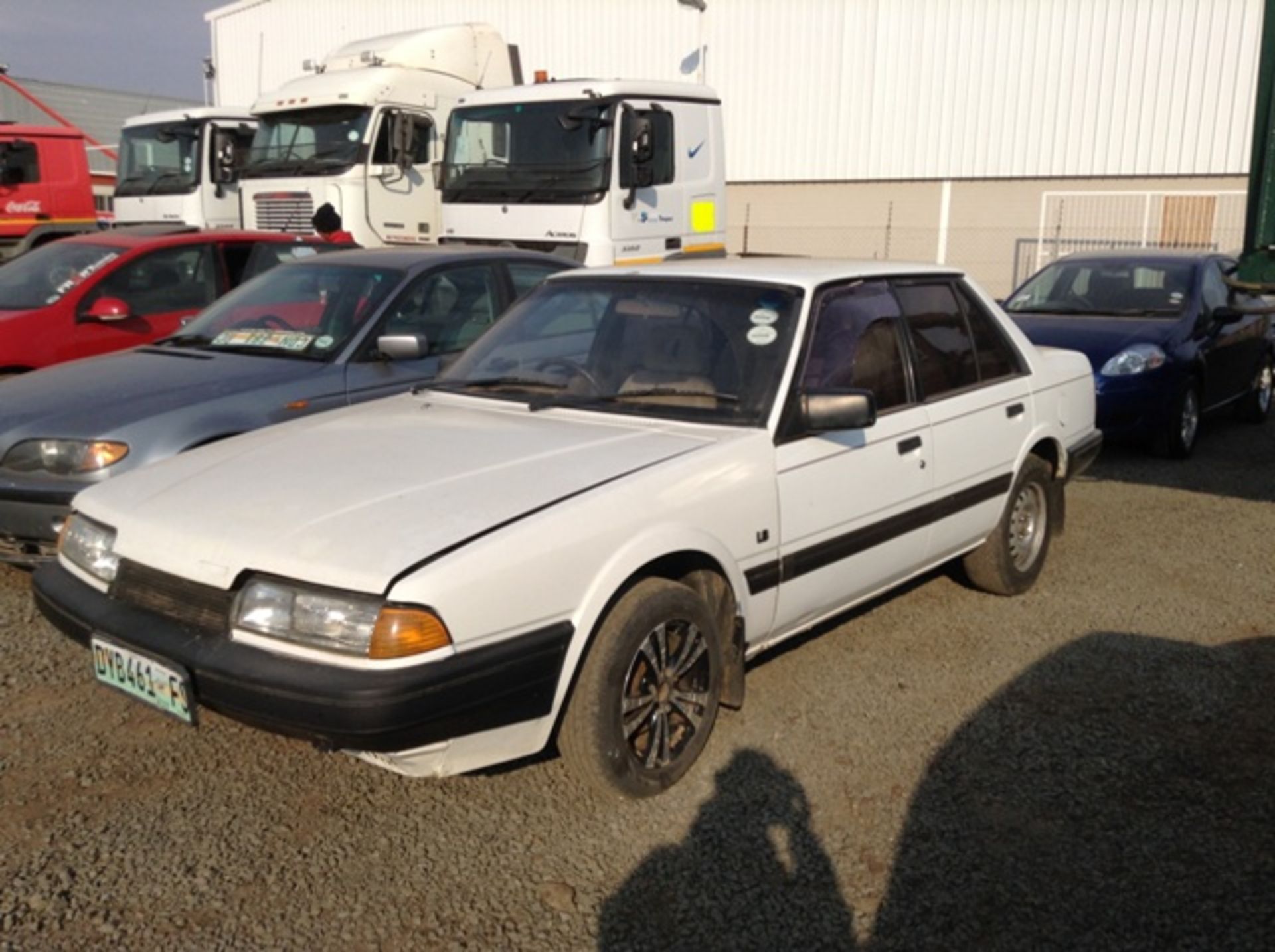 1990 MAZDA 626 1.6L SEDAN- CODE 3 KM 303332 - Image 2 of 7