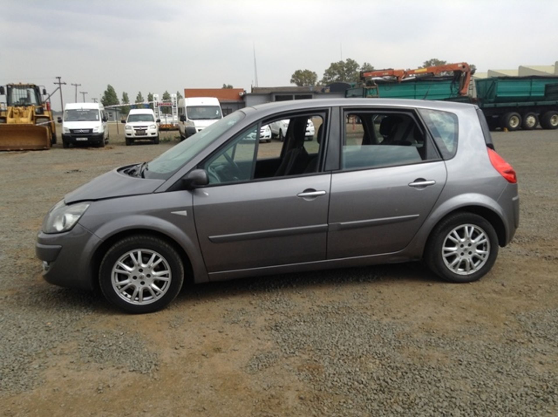 2009 RENAULT SCENIC III 1.6 EXPRESSION KM 192627 - Image 2 of 7