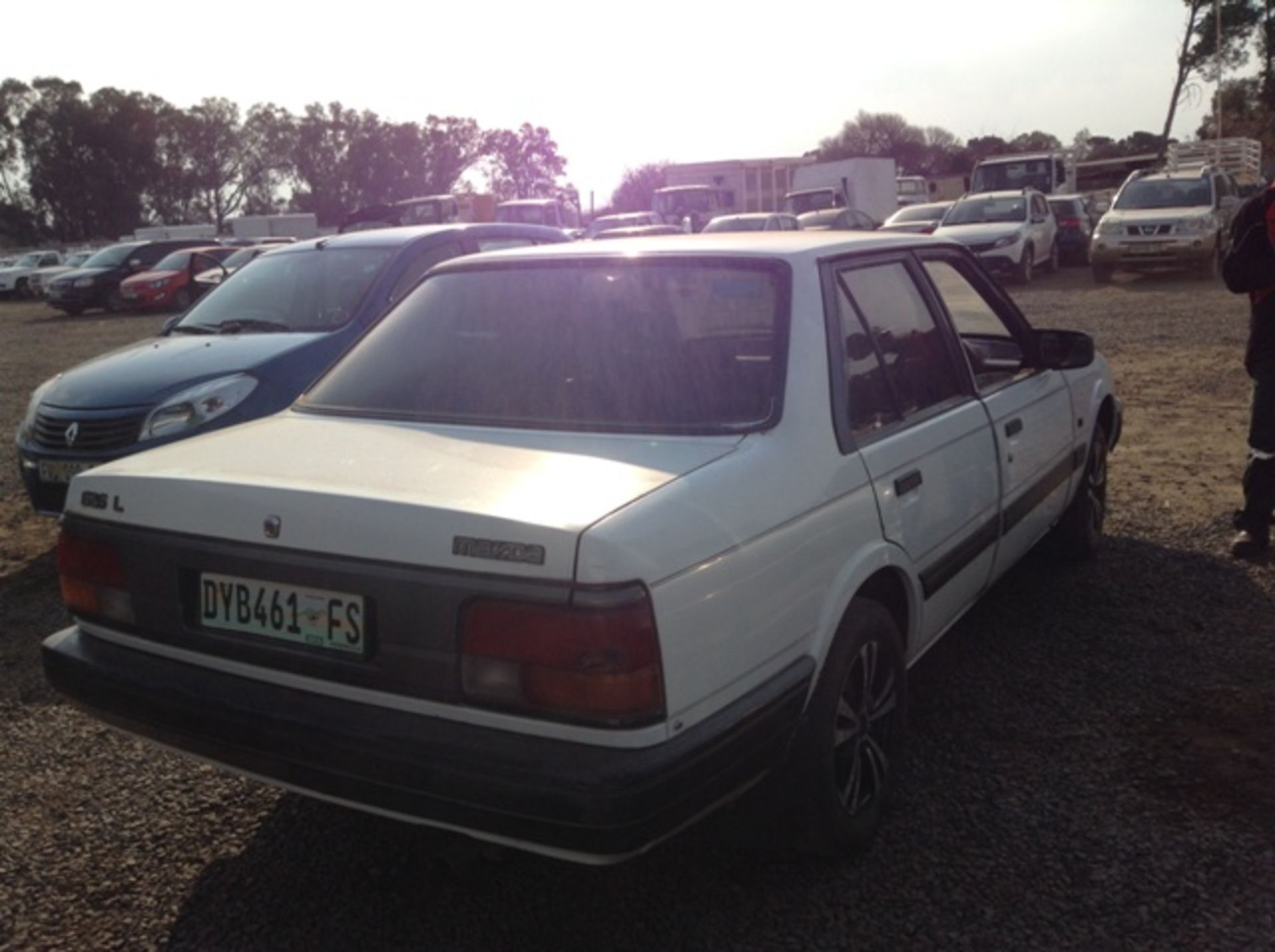 1990 MAZDA 626 1.6L SEDAN- CODE 3 KM 303332 - Image 7 of 7