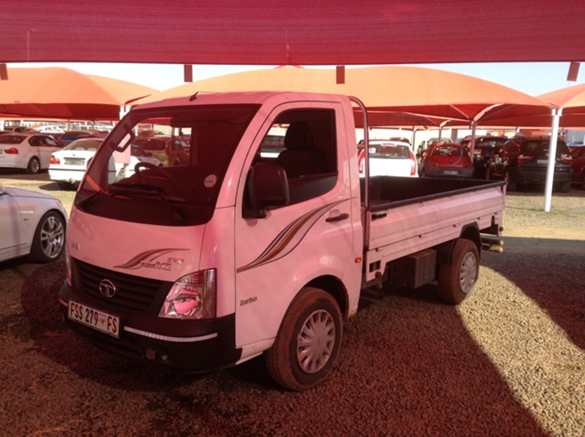 2015 TATA SUPER ACE 1.4 TCIC DLS P/U S/C KM 22955 - Image 2 of 7