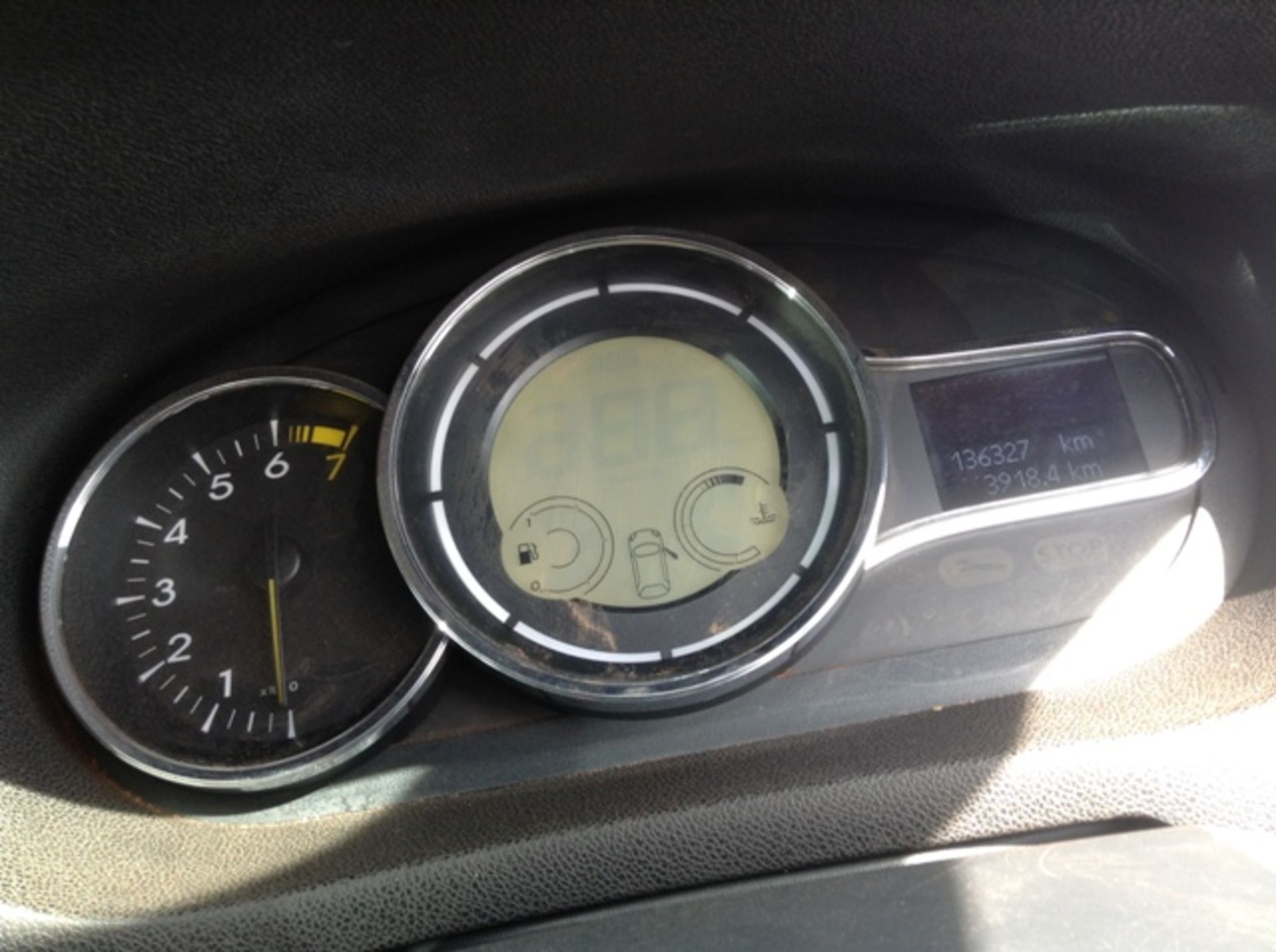 2010 RENAULT MEGANE III 1.6 DYNAMIQUE 5 DR KM 57804 - GEARBOX FAULTY - Image 6 of 7