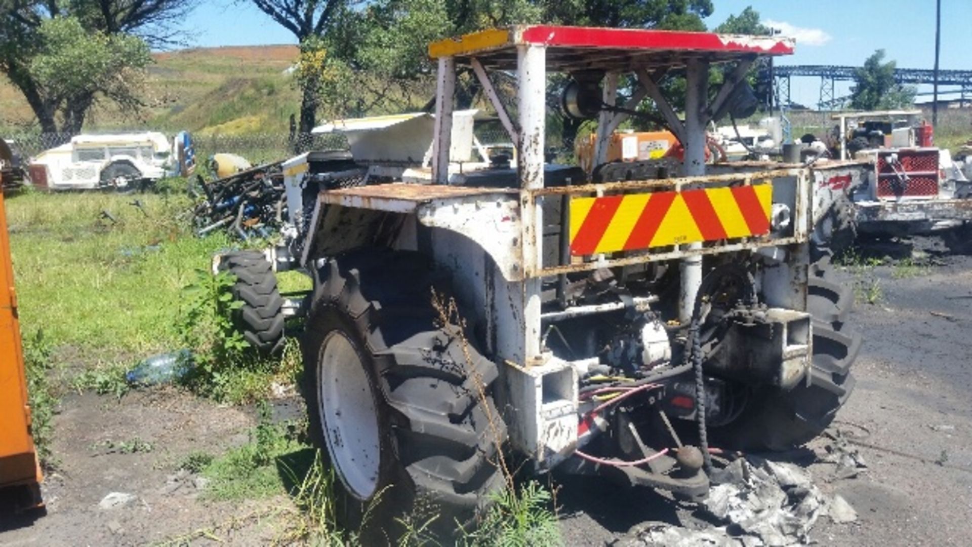 2002 NEW HOLLAND FLAMEPROOF TRACTOR- SERIAL: A2020227 (GLENCORE SOUTH WITBANK MINE) - Image 6 of 7