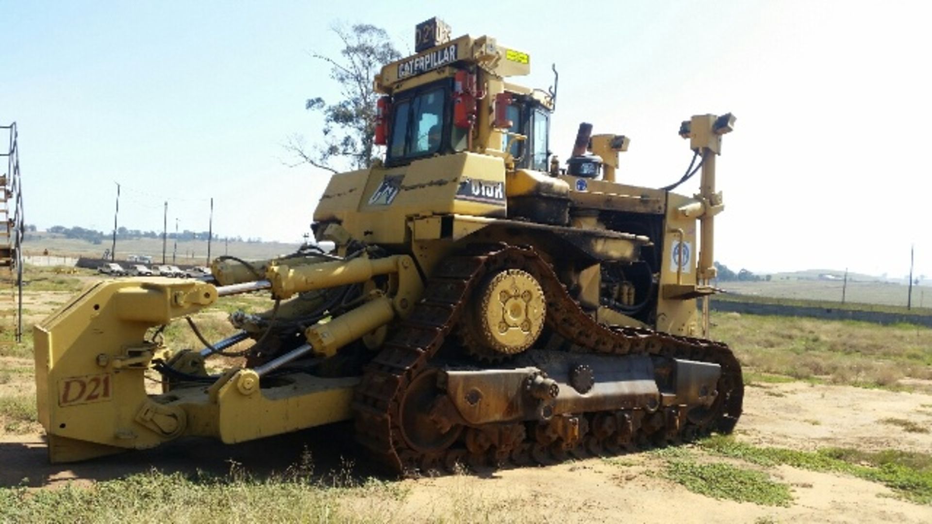 CAT D10R DOZER (NO TAG) (LOCATED AT GLENCORE COAL PHOENIX YARD) - Image 5 of 6