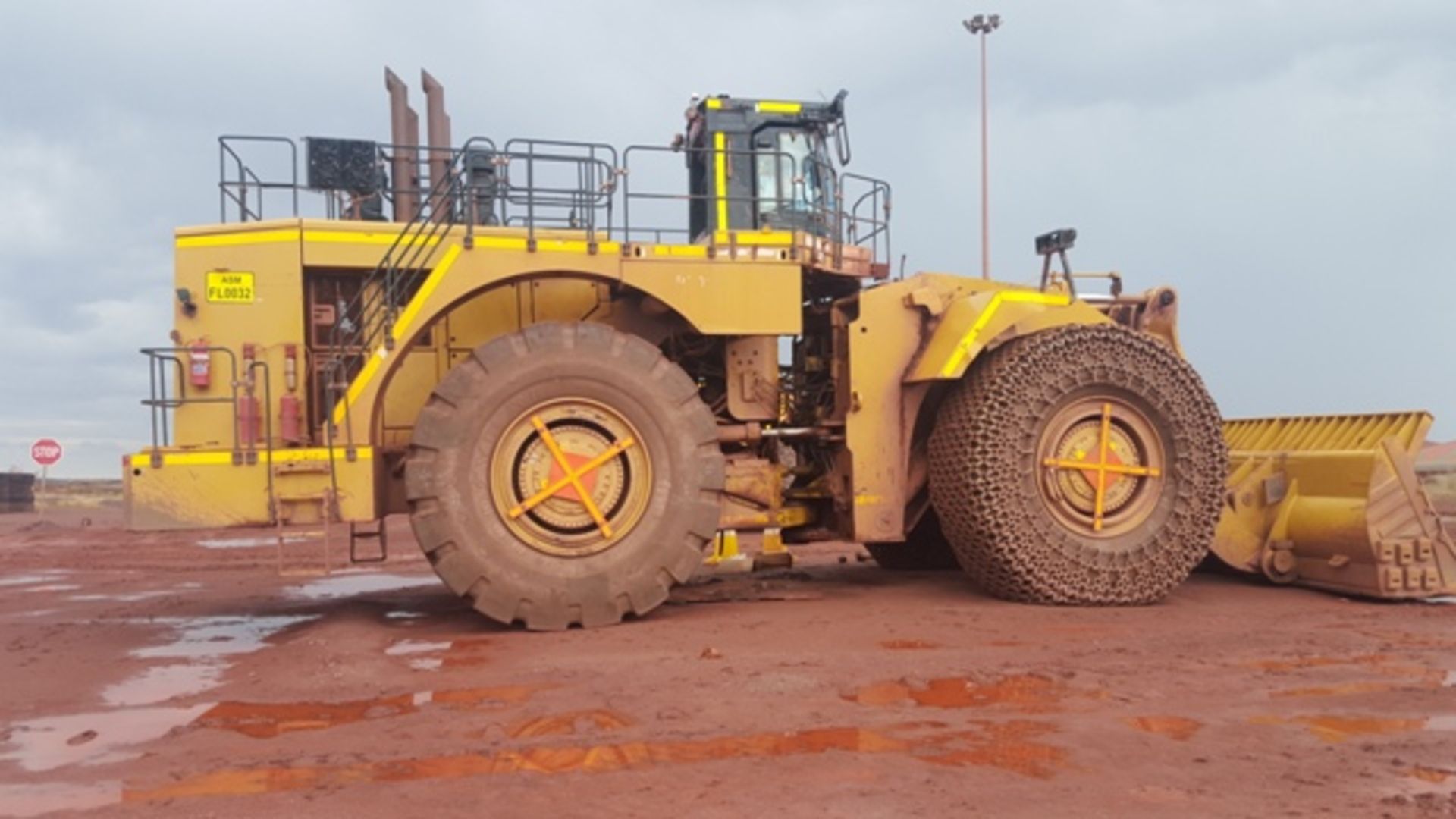 2009 CAT 994 FRONT END LOADER (LOCATED AT BEESHOEK MINE, POSTMASBURG NC) - Image 3 of 11