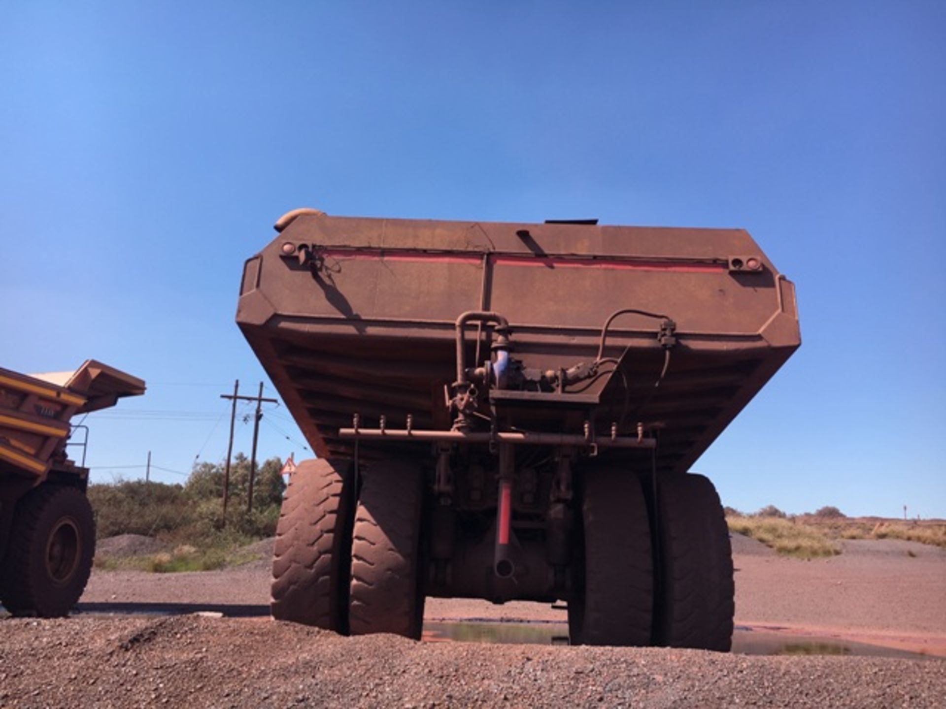 1996 CAT 777D DUMP TRUCK (LOCATED AT BEESHOEK MINE, POSTMASBURG NC) - Image 4 of 6