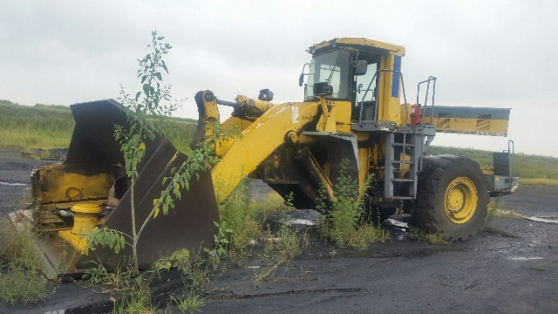 2005 KOMATSU WA600-3 FRONT END LOADER- SERIAL:52239 (LOCATED AT GLENCORE WITCONS COLLIERY) - Image 2 of 7