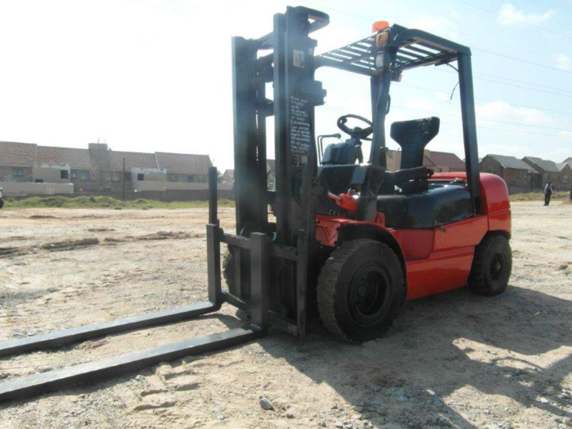 Heli GPC30-X5 Forklift With Extendable Forks (Vin No:061263305)(No Key, No Battery, Hours Do Not