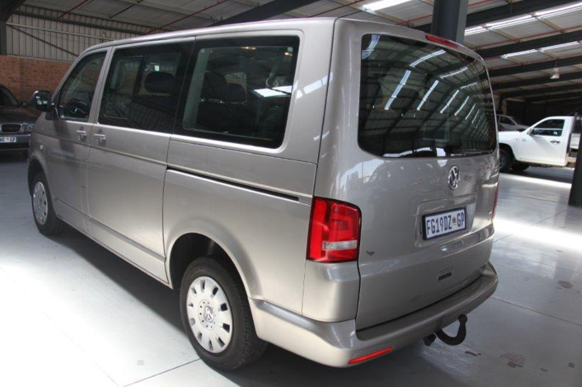 2013 FG19DZGP VW Kombi T5 2.0 Tdi 75w Trendline (Vin No: WV2ZZZ7HZEH020240 )(58762 kms) - Image 6 of 7