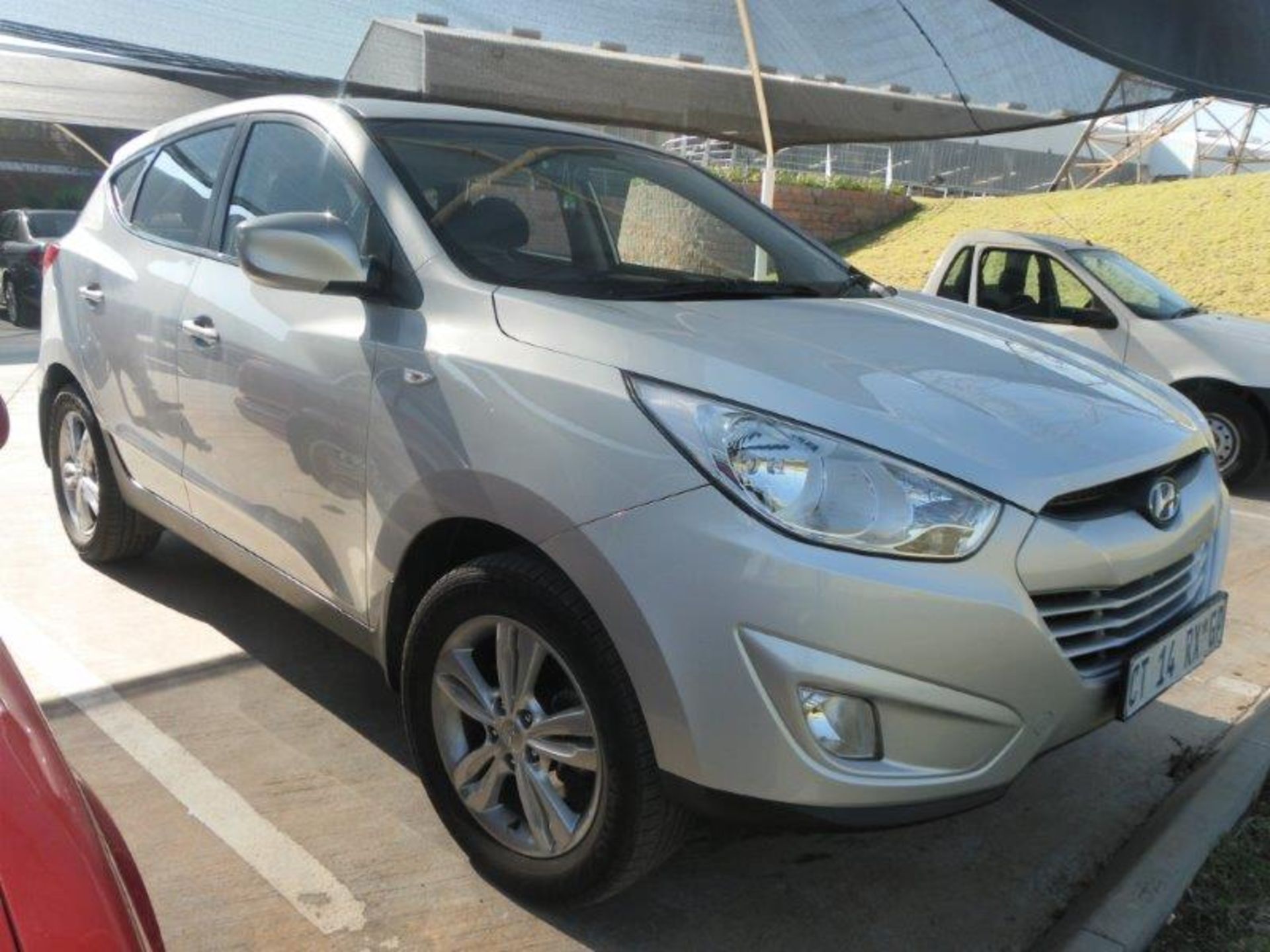 2013 CT14RXGP Hyundai Ix35 2.0 Premium Manual (Vin No: KMHJT81BLDU774763 )(65921 kms) - Image 2 of 4