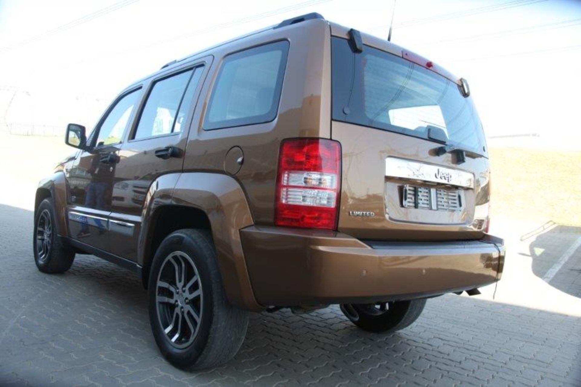 2011 Jeep Cherokee 3.7 L V6 4X4 Auto (Vin No: 1J4P45GK8BW559264 )(160460 kms) - Image 2 of 6