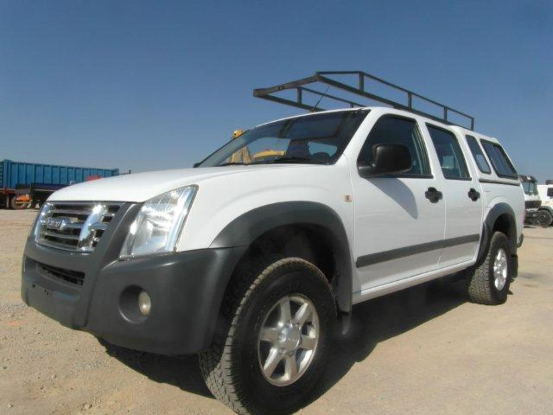 2010 FJD914MP Isuzu KB250250 D-Teq LE Double Cab With Canopy & Roof Rack (Vin No: