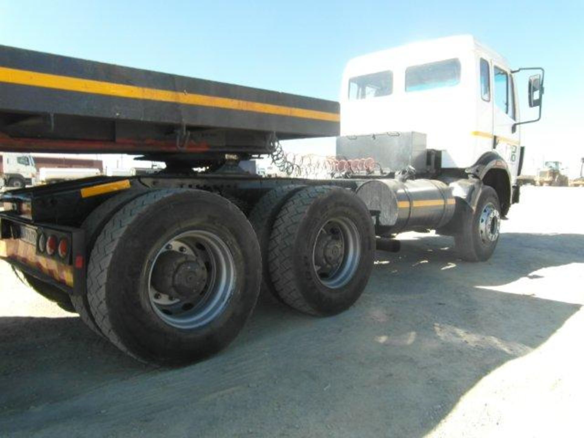 1994 ND471778 Mercedes-Benz 2629K 6 x 4 Mechanical Horse (Vin No: 65913226019036 )(229497 kms ) - Image 3 of 4