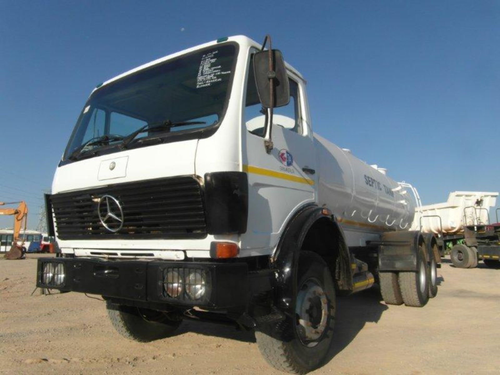 1986 Mercedes-Benz 2219 6 x 4 Septic Tanker Truck (Built-up, Code 3) (Vin No: 39706665148907 )( - Image 2 of 4