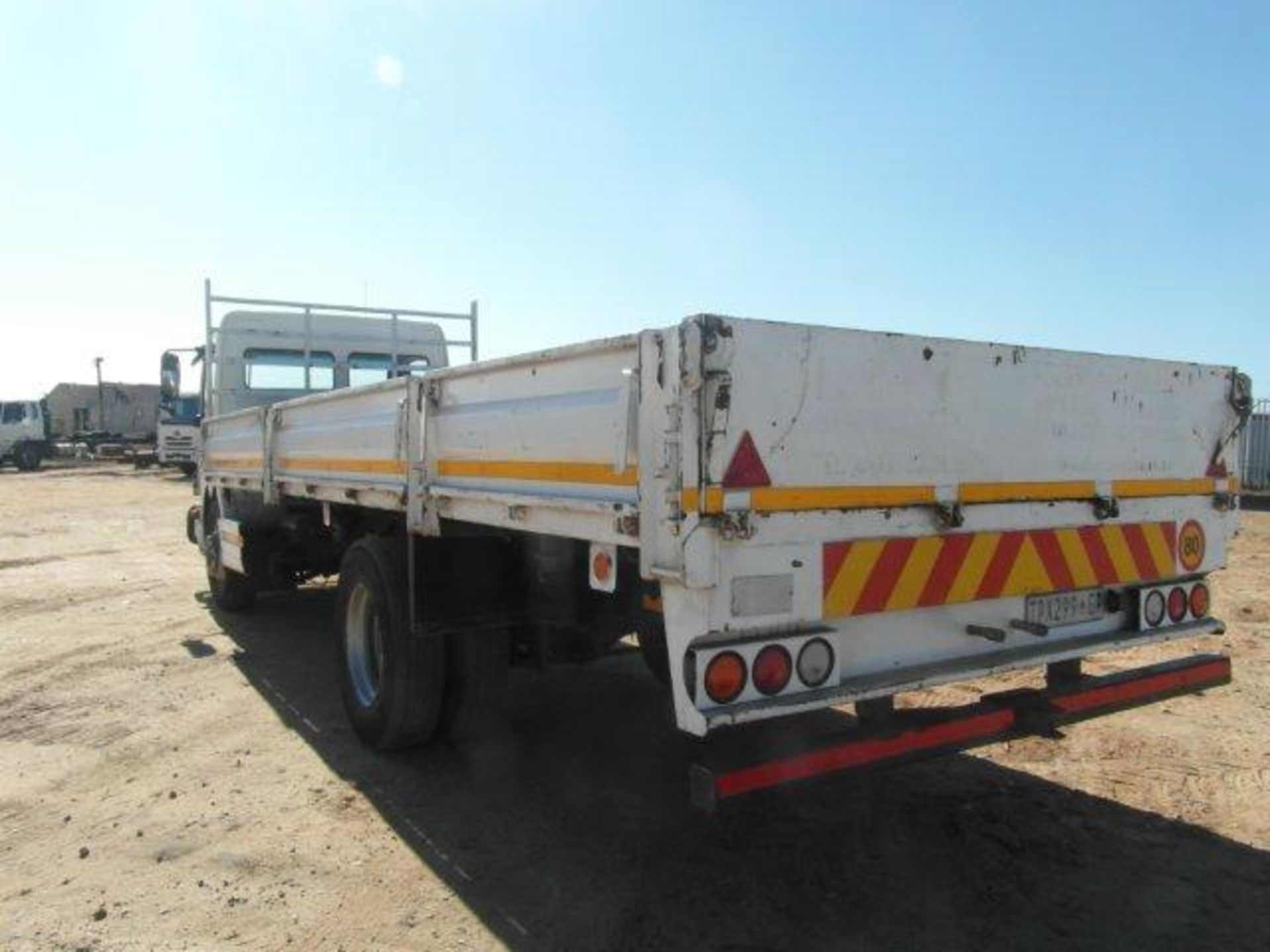 2006 TPX299GP Mercedes-Benz Atego 1317 Dropside Truck (Vin No: WDB9700676L102196 )(No Batteries, - Image 3 of 4