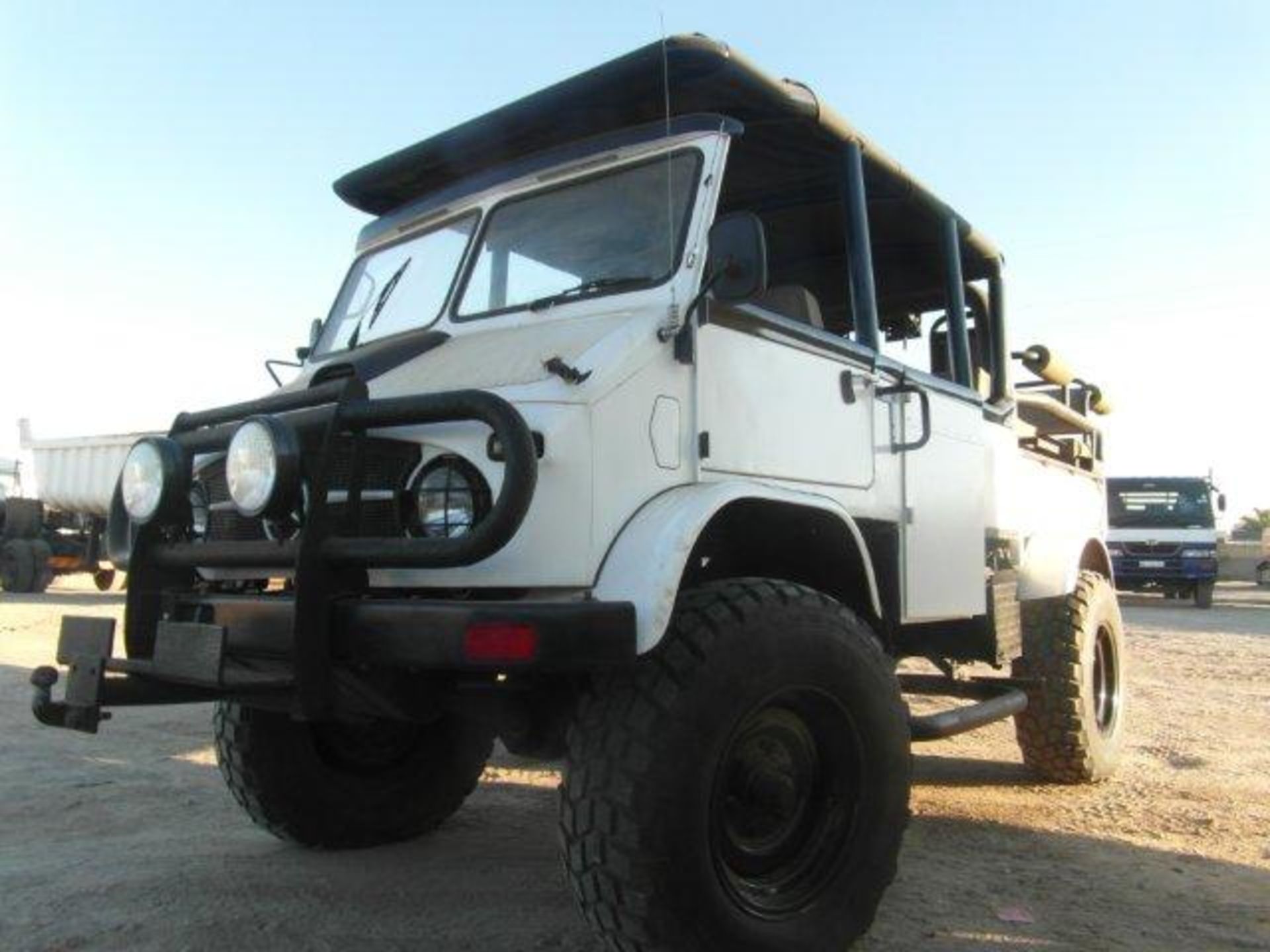 Mercedes-Benz Unimog 4 x 4 Game Viewer (No Papers)