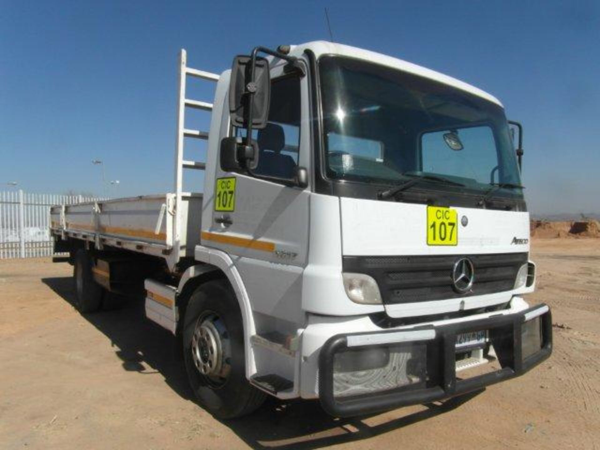 2006 TPX299GP Mercedes-Benz Atego 1317 Dropside Truck (Vin No: WDB9700676L102196 )(No Batteries,