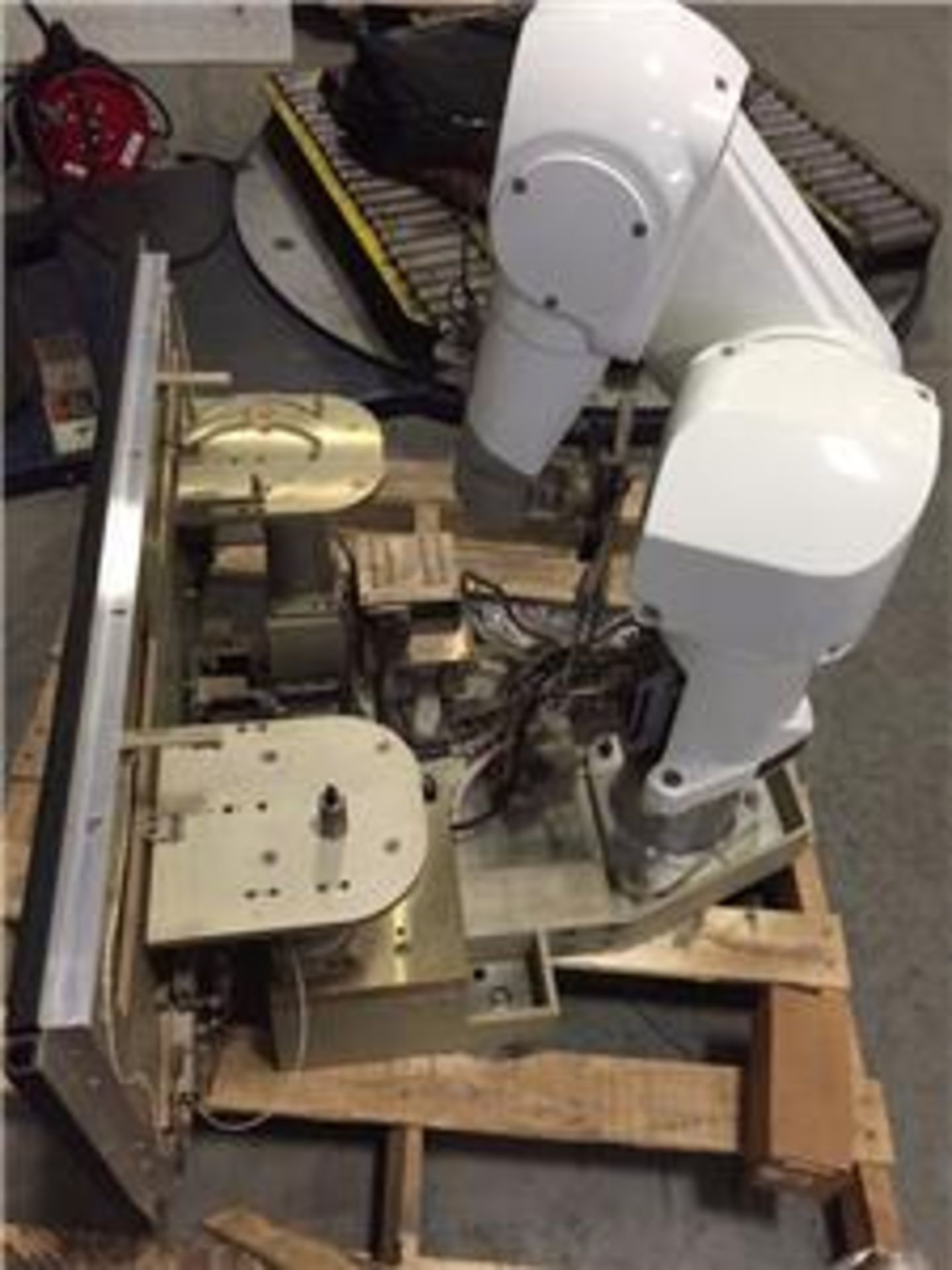 Staubli RX60 SCRsvg Lithography 865-003-001 With Base.  Robot Arm.