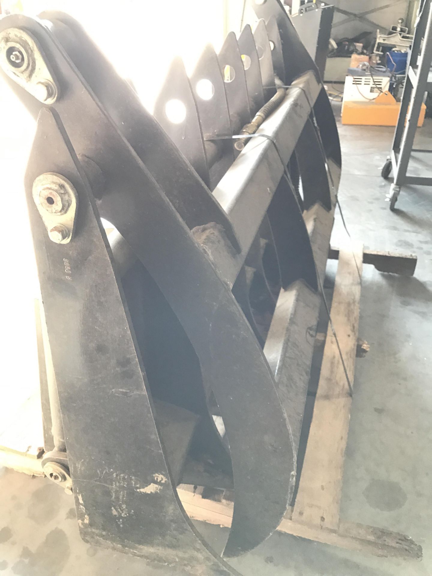 GRAPPLE ATTACHMENT FOR SKID STEER USED VERY LITTLE - Image 3 of 3