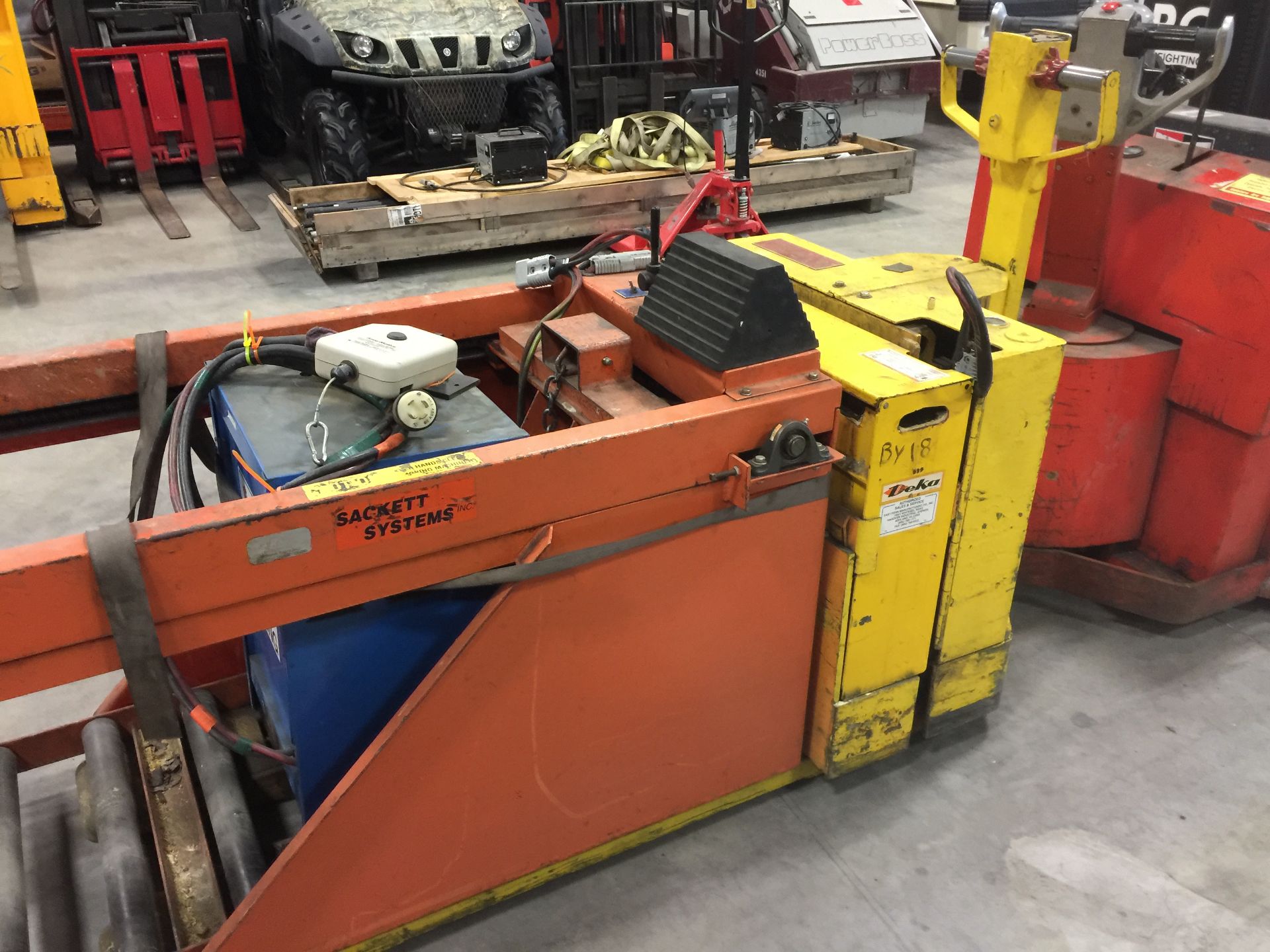 HYSTER ELECTRIC PALLET JACK MOD. W40BL, 4,000LB CAP.