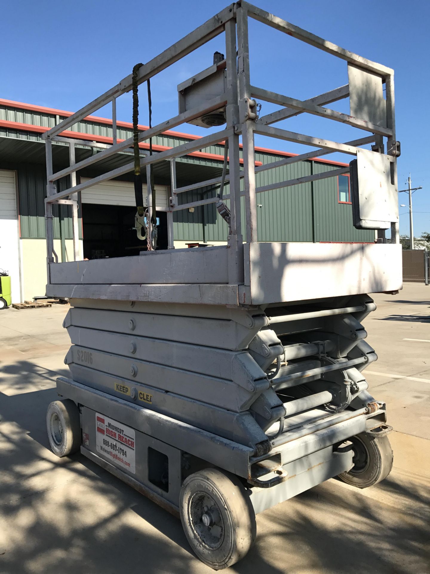 SKYJACK SCISSOR LIFT MOD. 4832, ELECTRIC, BUILT IN CHARGER - Image 4 of 8
