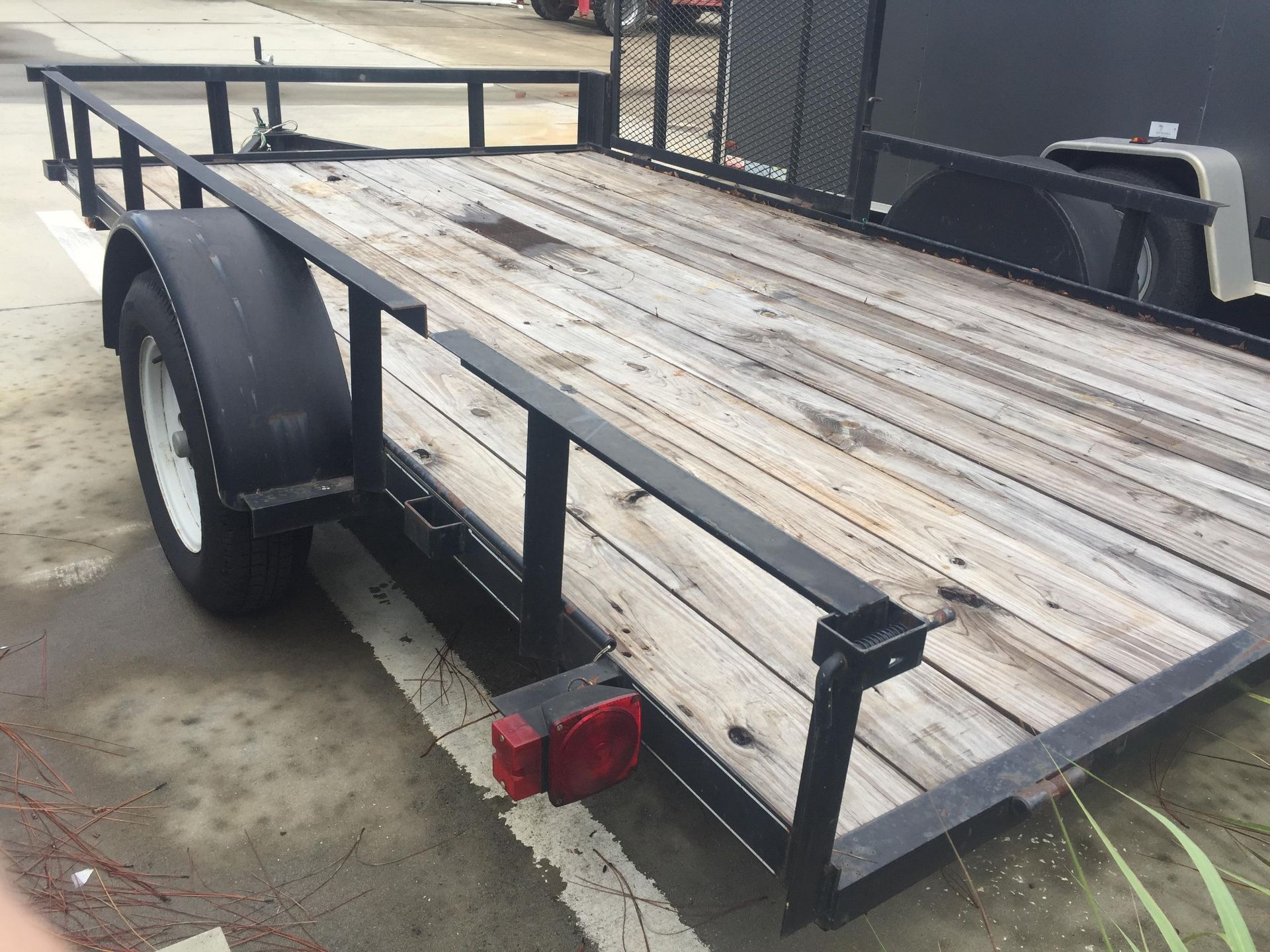 2015 12' x 7' CARRY-ON TRAILER