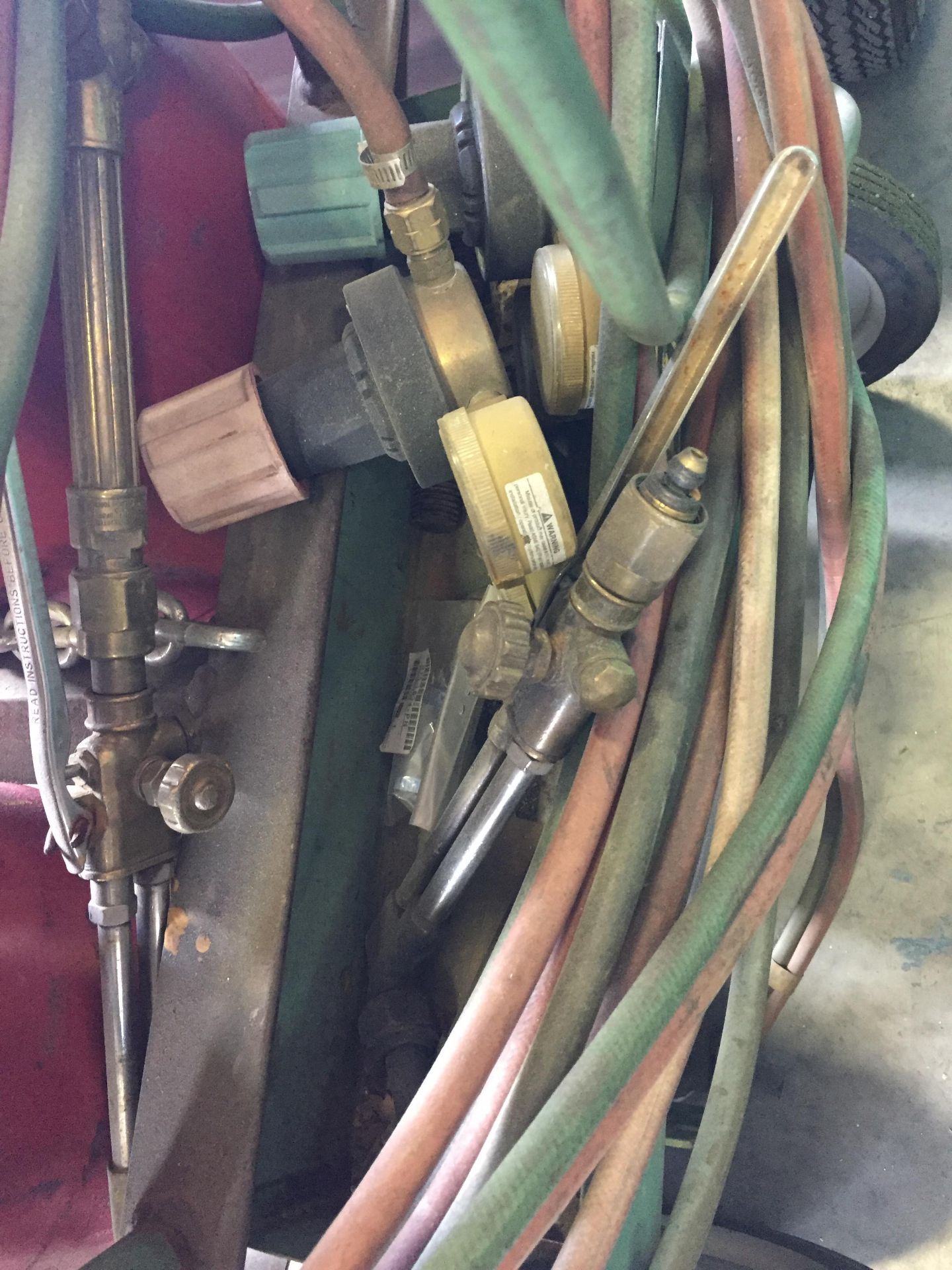 ACETYLENE TORCH, TANK, & CART REGULATOR - Image 3 of 4