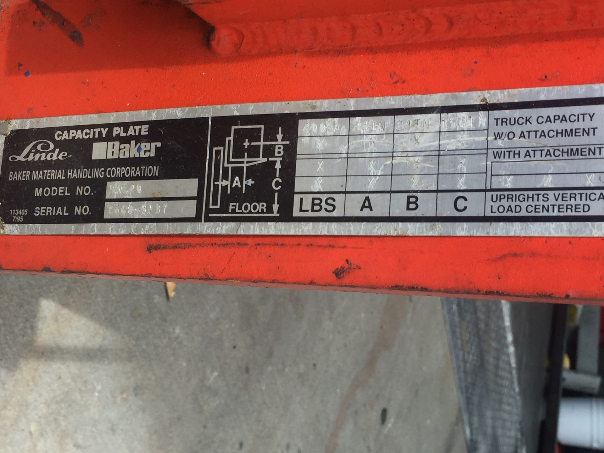 BAKER BWS40 WALK BEHIND FORKLIFT, 4,000 LB LIFT CAP. 156" MAX HEIGHT, TRIPLE STAGE MAST - Image 4 of 5