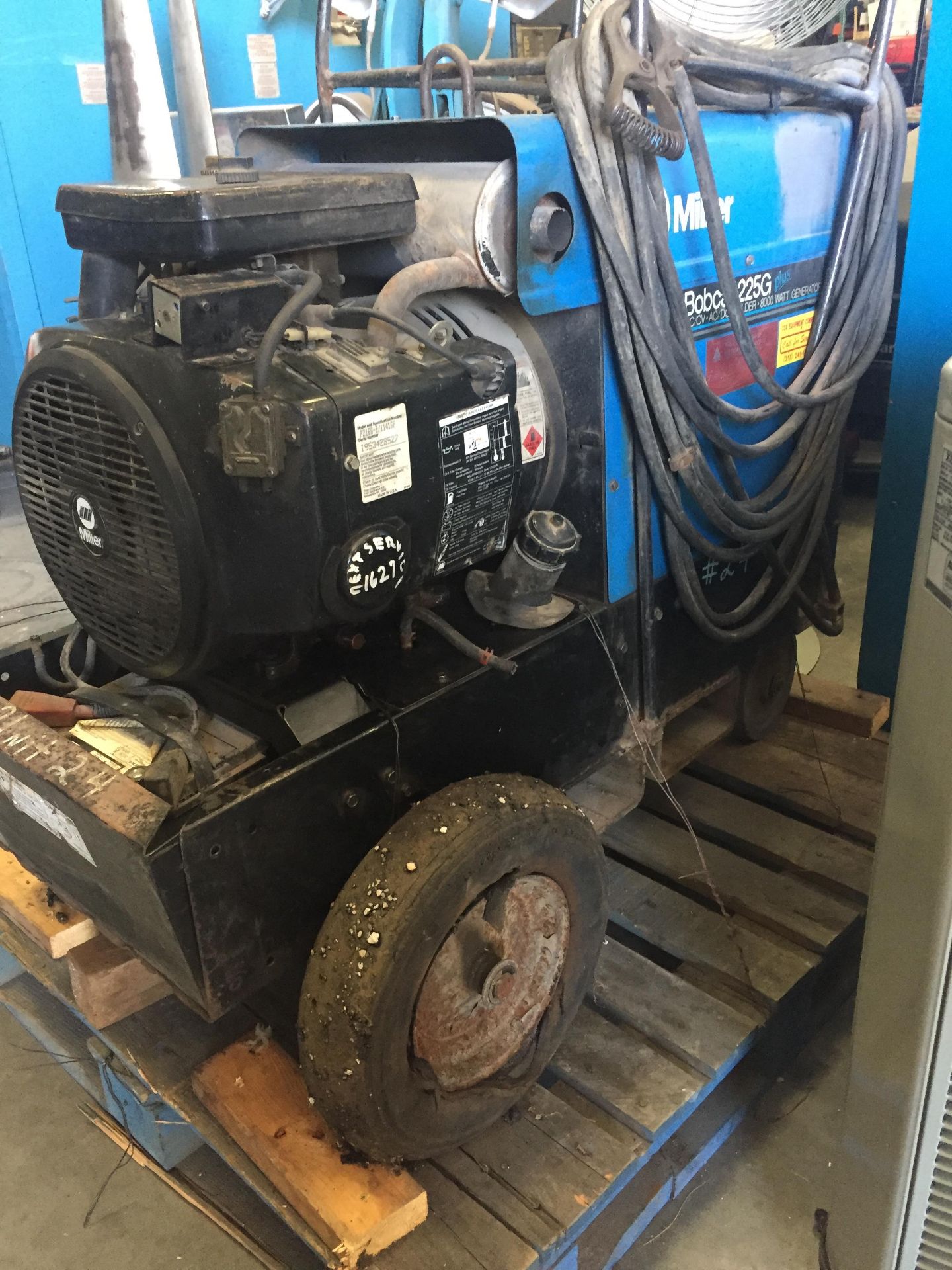 MILLER BOBCAT 225 G GAS POWERED WELDER