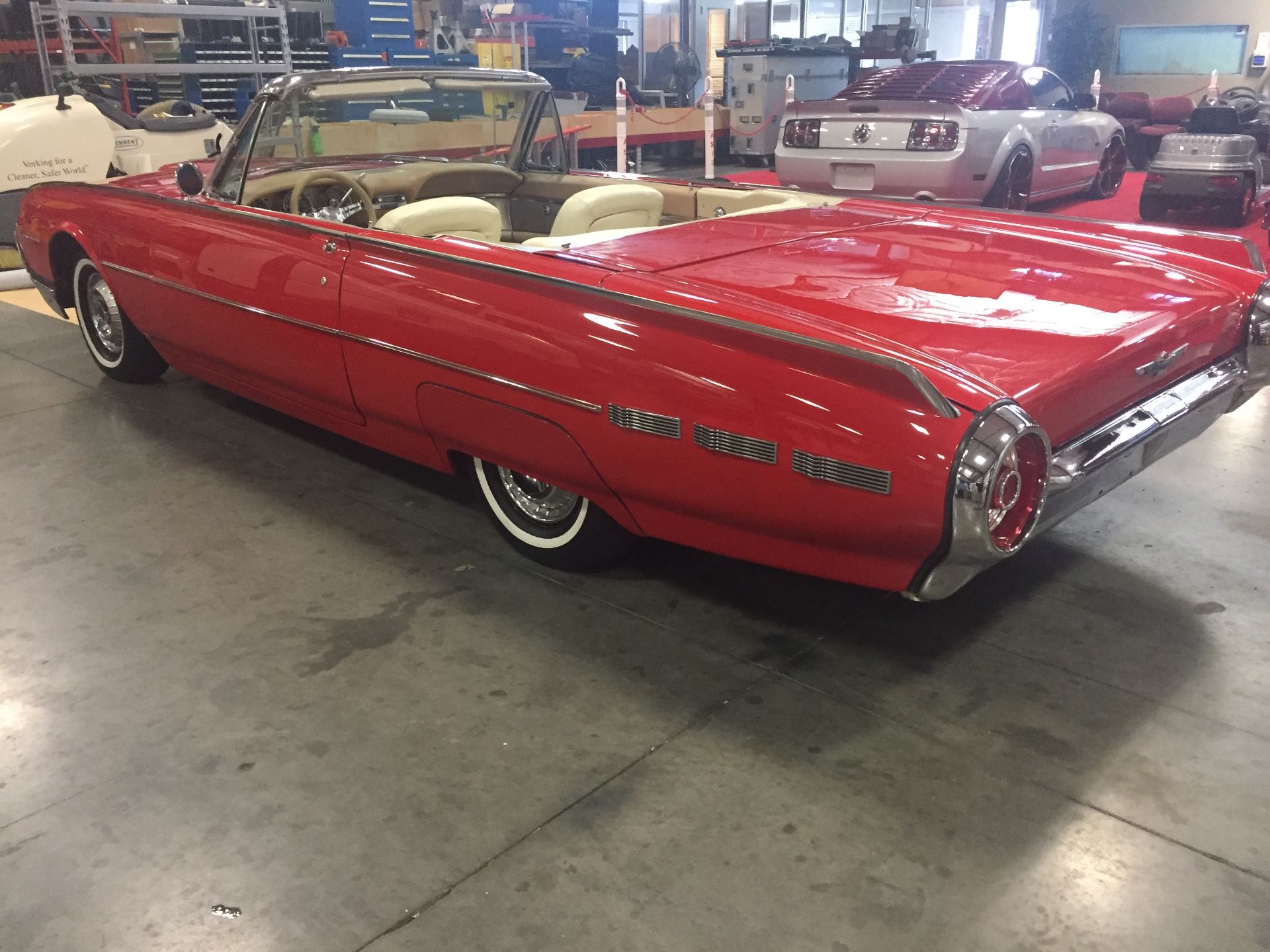 1961 CLASSIC FORD THUNDERBIRD CONVERTIBLE - Image 6 of 16