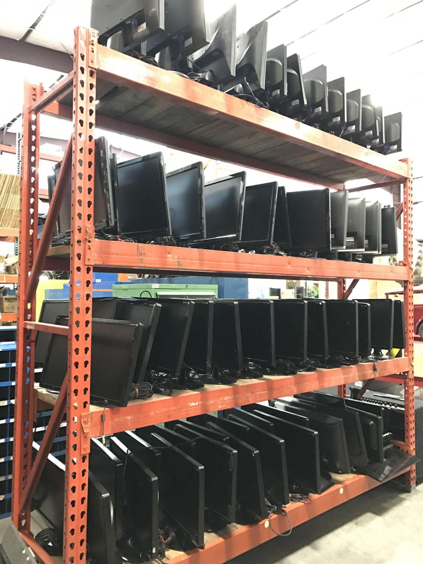 APPROX. 100 FLAT SCREEN MONITORS