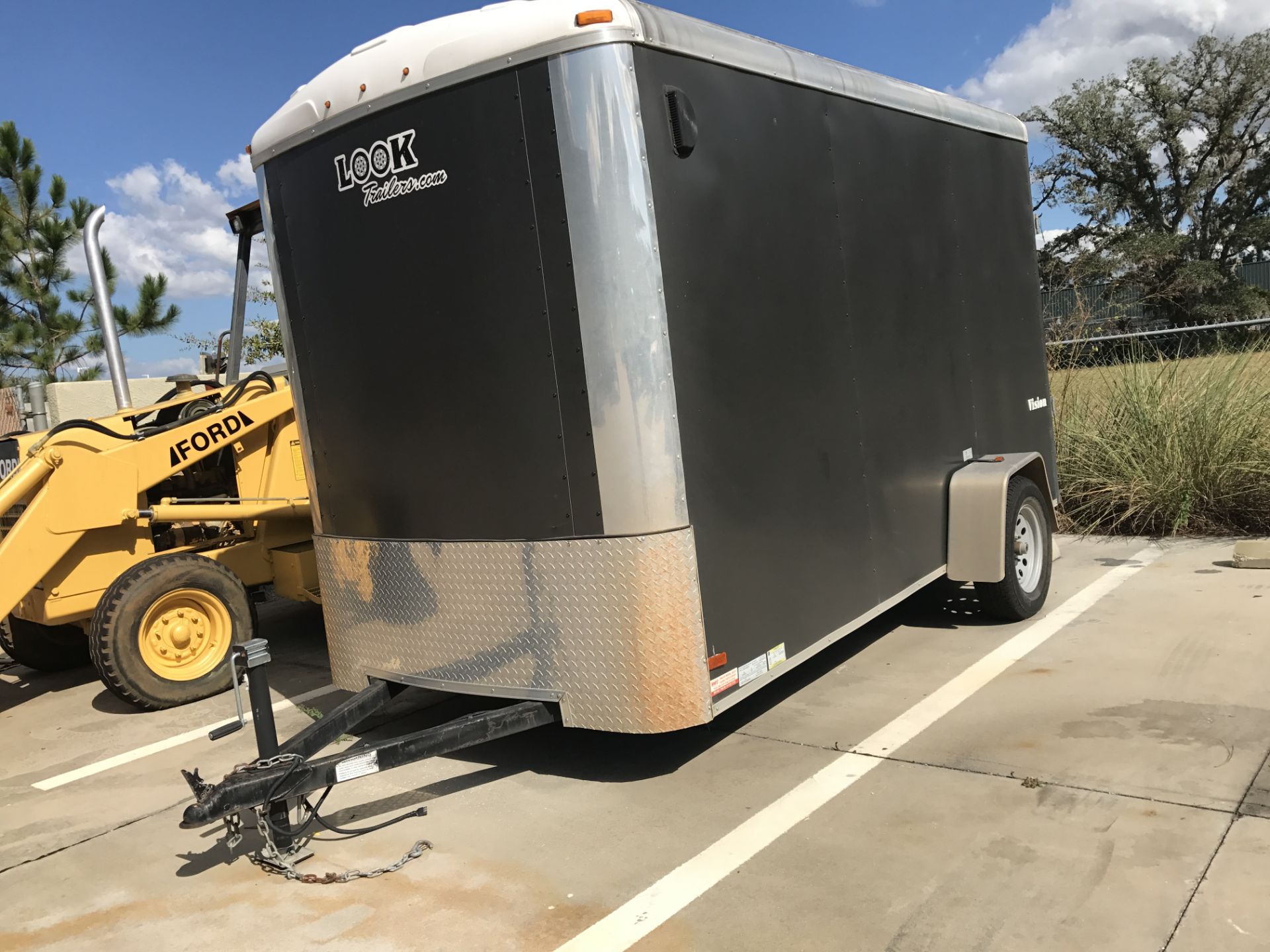 2012 ENCLOSED TRAILER 3500LB AXLE 6'WX 12'L X 7'T