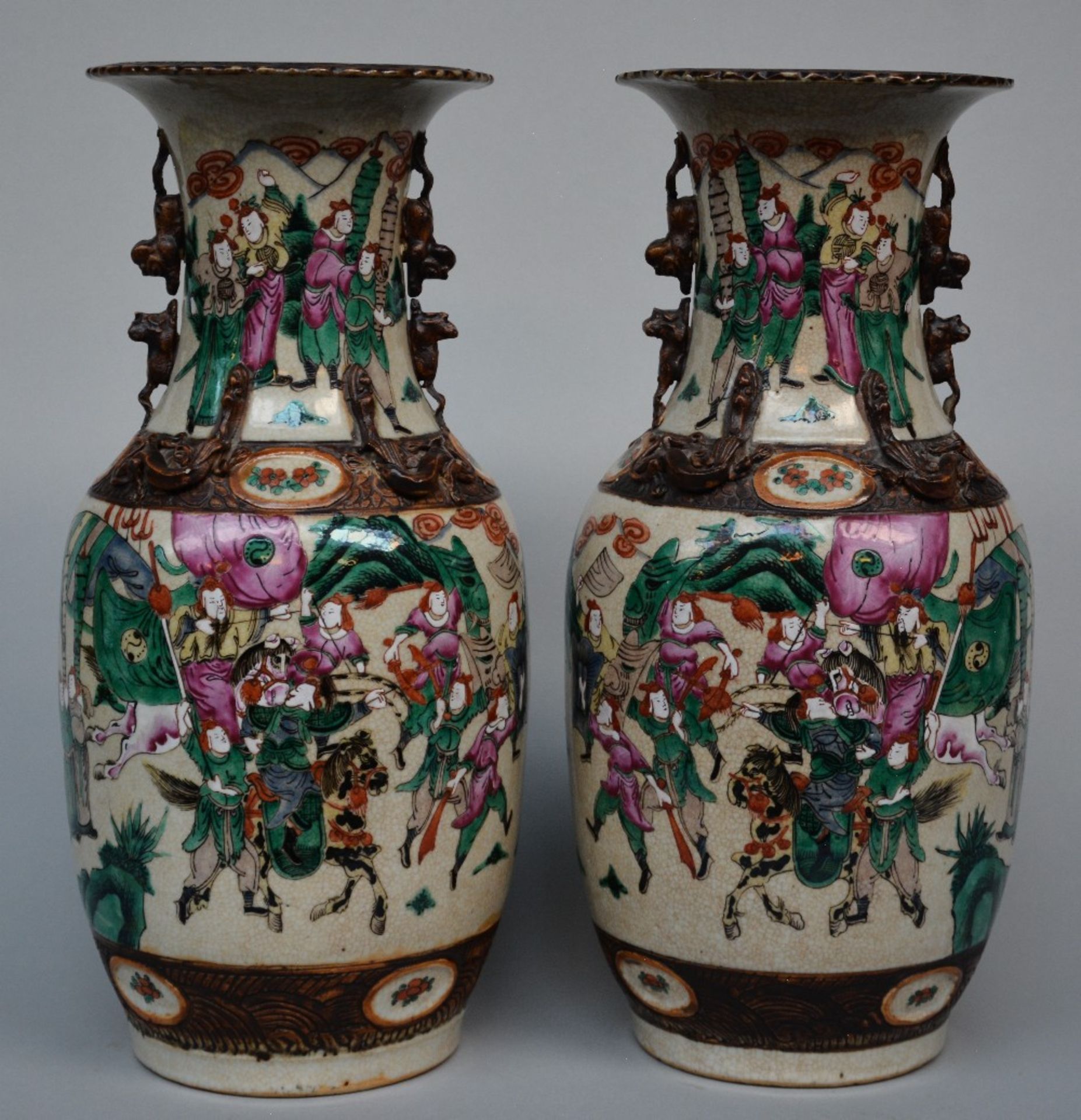 A pair of Chinese polychrome stoneware vases, decorated with a warrior scene, marked, 19thC, H 44 cm - Bild 3 aus 6