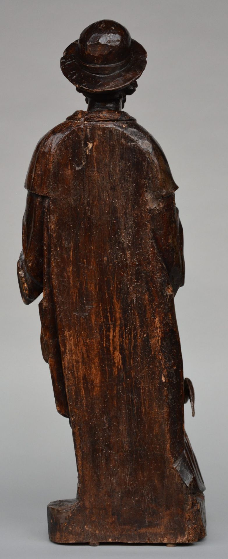 A walnut carved figure of Saint Roch, 18thC, H 92,5 cm (damage and restoration) - Bild 3 aus 4