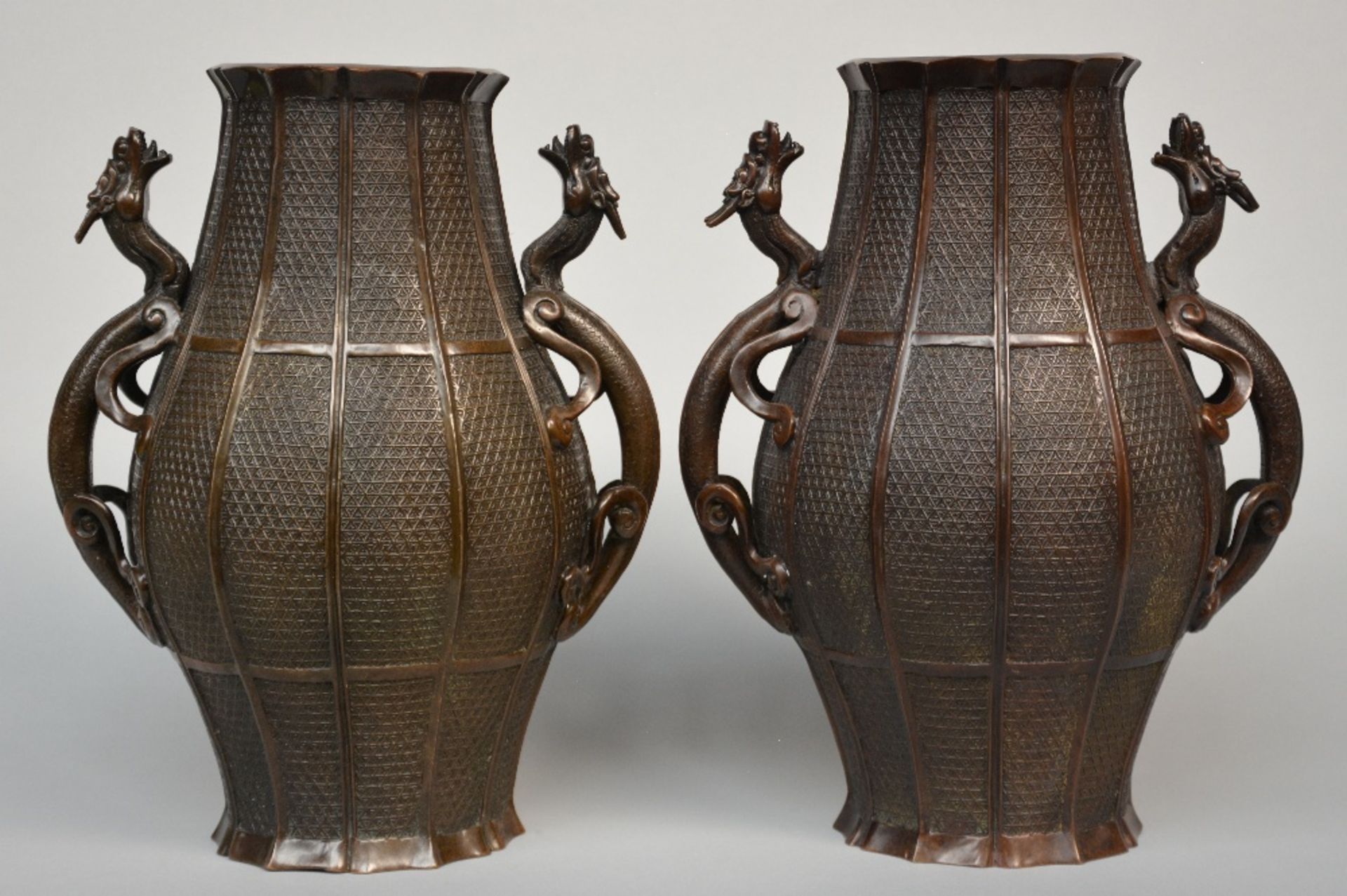 A pair of Oriental bronze vases with dragon relief decorations, marked, 19thC, H 37 cm - Bild 3 aus 7