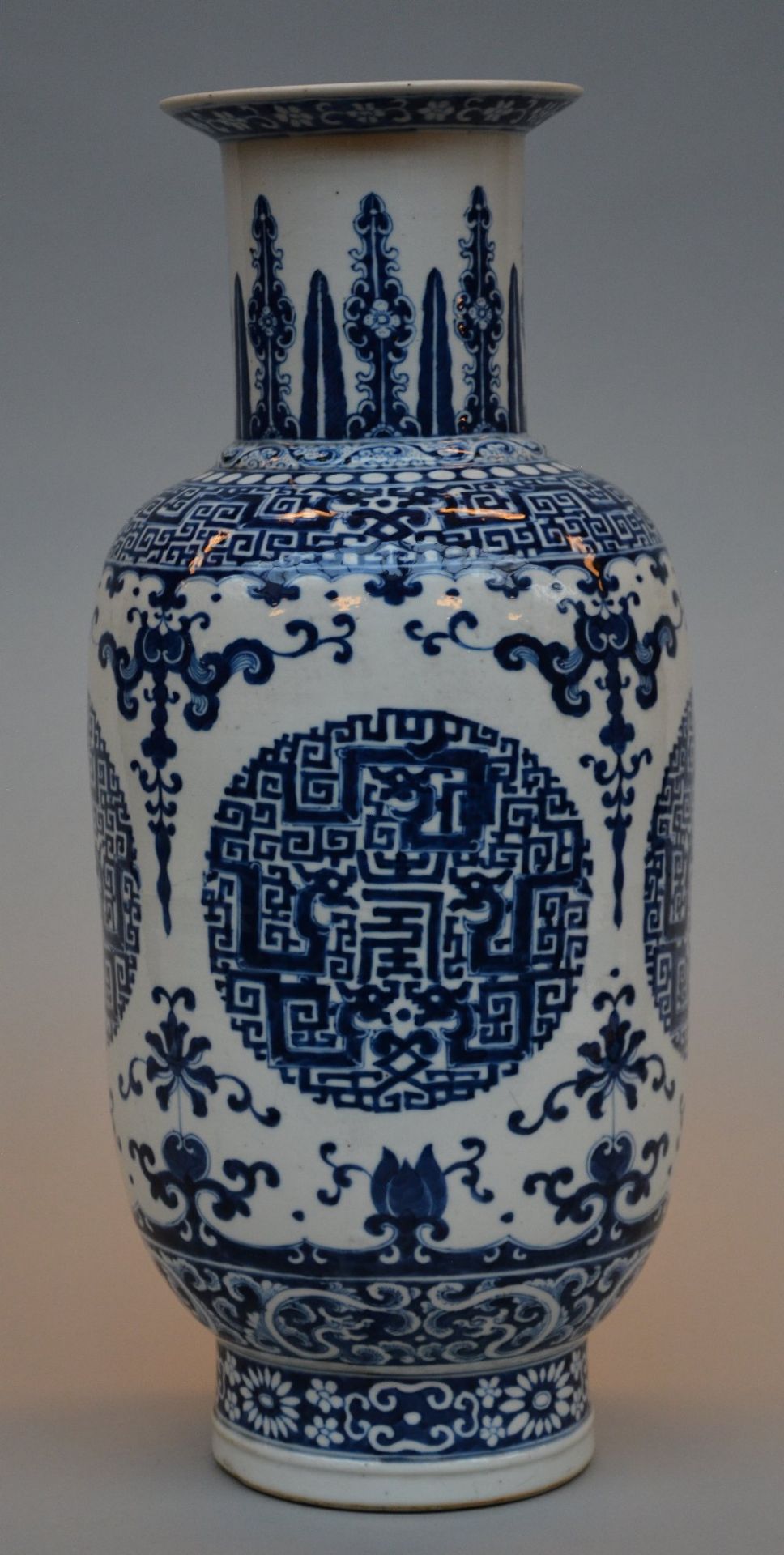 A Chinese blue and white vase, marked, 19thC, H 48 cm - Bild 4 aus 8