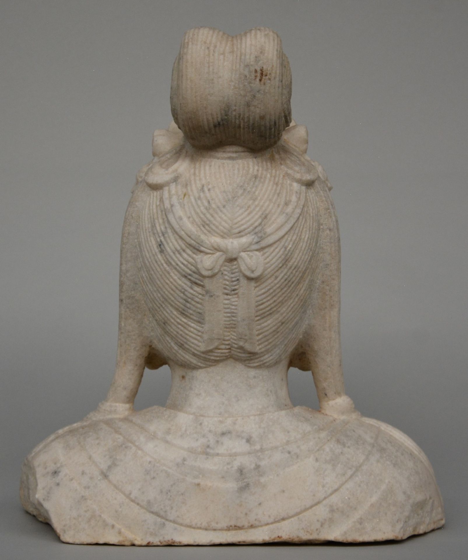 A stone Buddha head, on a wooden base, H 40 cm - Bild 4 aus 5
