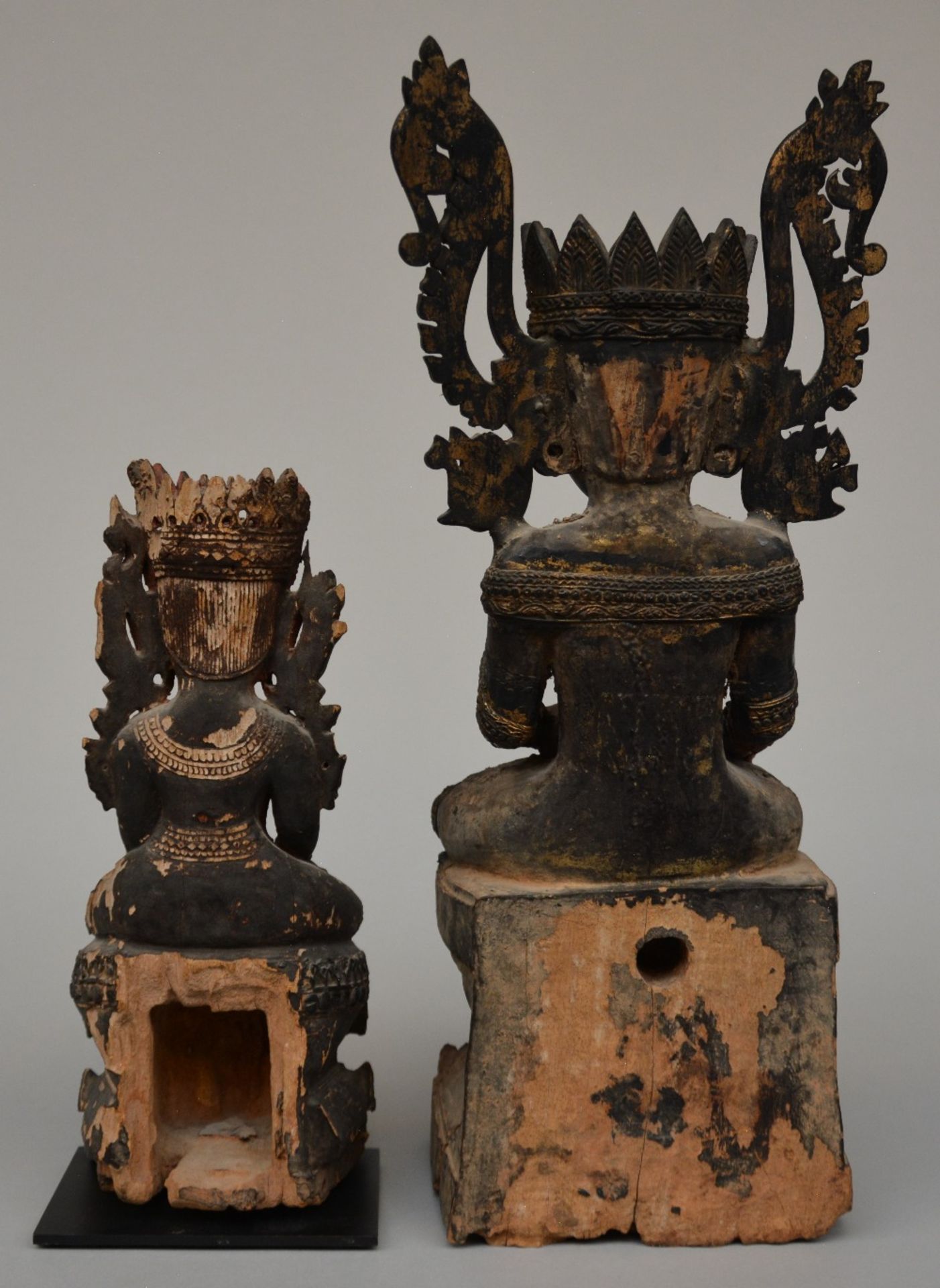 Two Oriental polychrome wooden statues, possibly Thailand, H 54 - 37 cm - Bild 3 aus 6