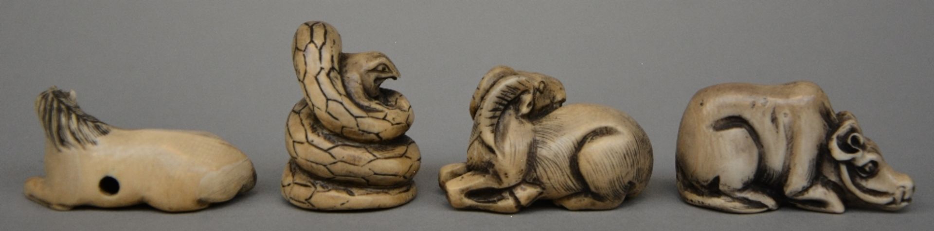 Ten Japanese ivory netsuke, scrimshaw decorated, Meiji period, H 1 > 6,1 cm, Total weight 277 g - Image 6 of 9