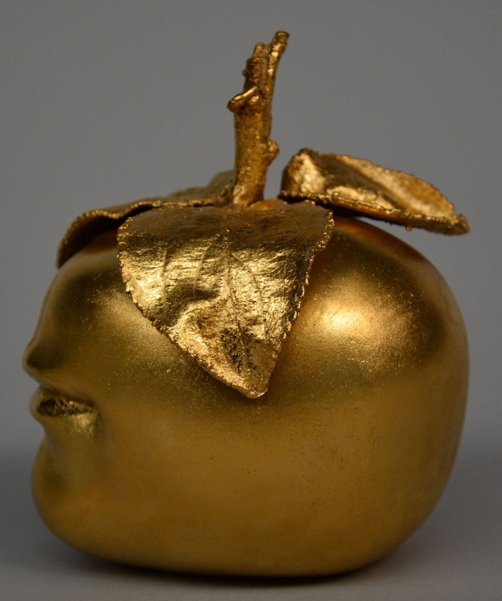 Lalanne C., "pomme bouche", gilt bronze sculpture, signed Lalanne - Artcurial 233/250, H 14 cm - Bild 2 aus 7