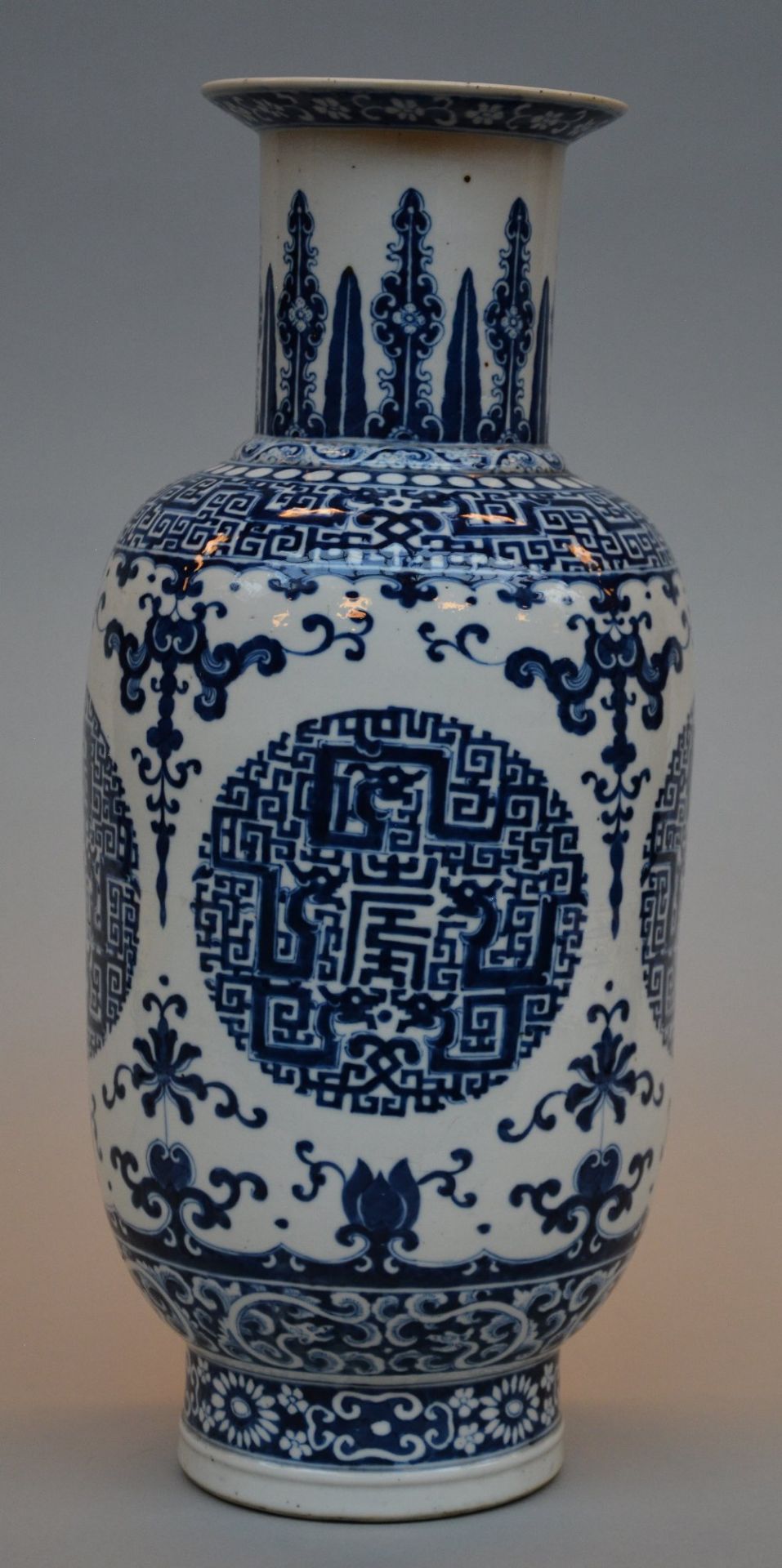 A Chinese blue and white vase, marked, 19thC, H 48 cm - Bild 2 aus 8