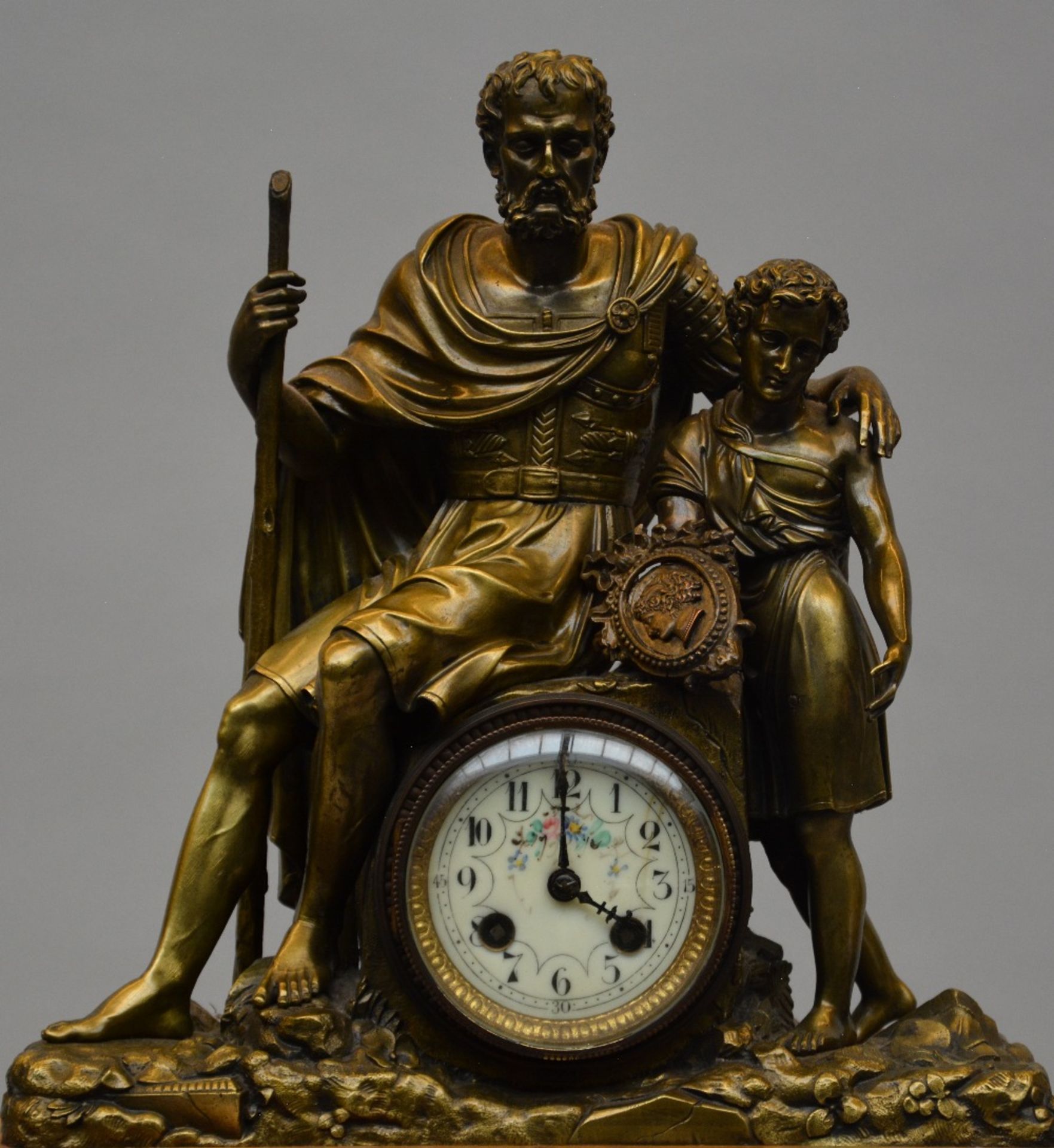 A 19thC Neo-classical gilt and marble garniture, modelled with the blind Oedipus guided by his - Bild 3 aus 14