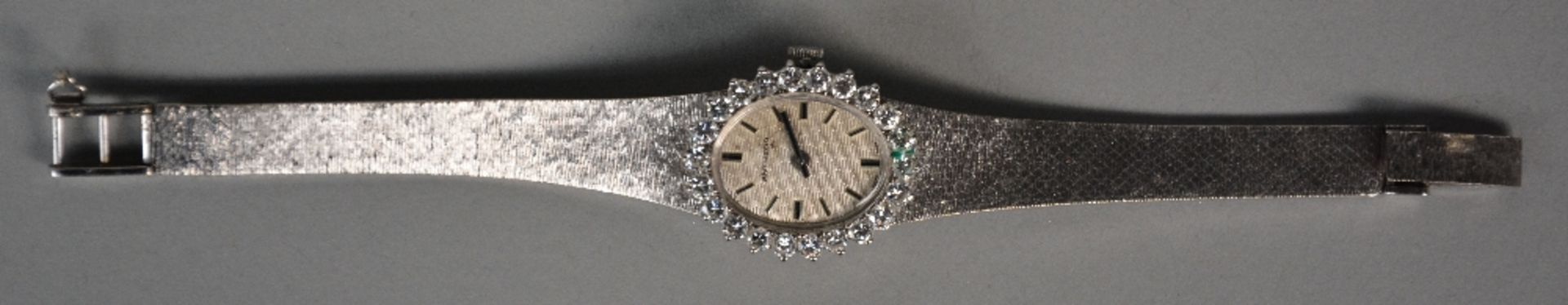 An exceptional Antheor women's wristwatch in 18ct white gold, mounted with 22 brilliant-cut - Bild 2 aus 4